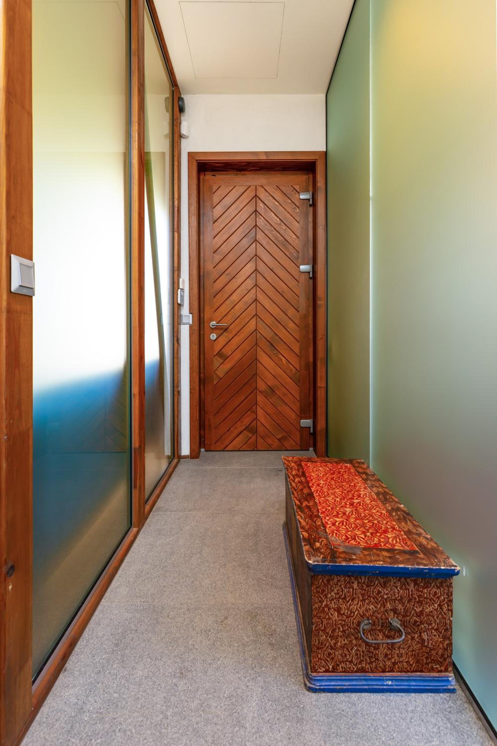 Old Town 2BR Spacious House with Private Garden and Free Parking