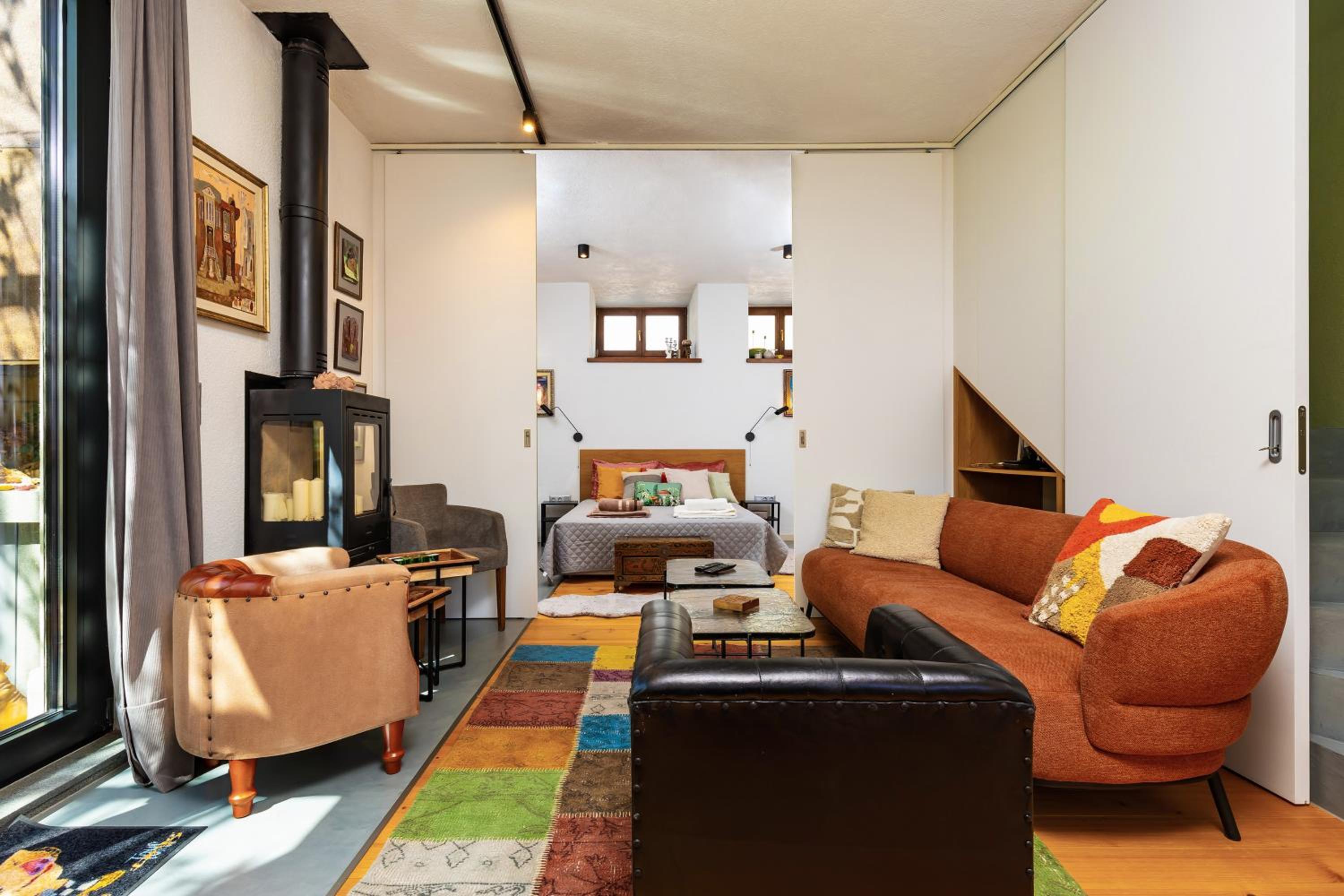 Old Town 2BR Spacious House with Private Garden and Free Parking