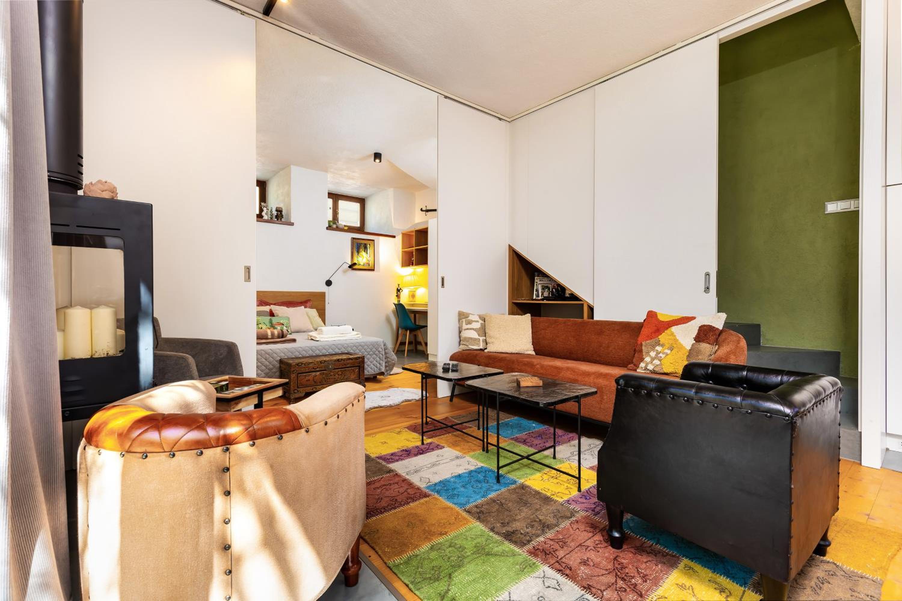 Old Town 2BR Spacious House with Private Garden and Free Parking