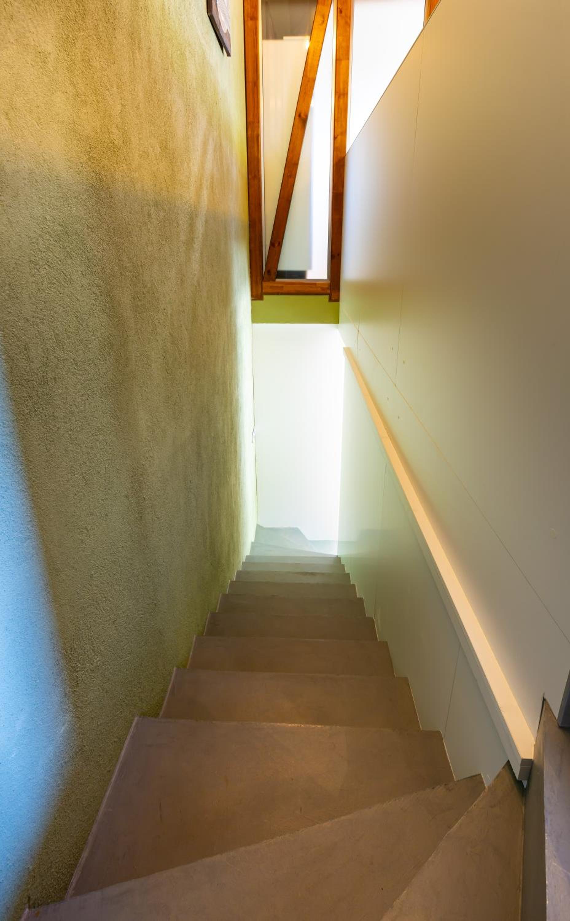 Old Town 2BR Spacious House with Private Garden and Free Parking