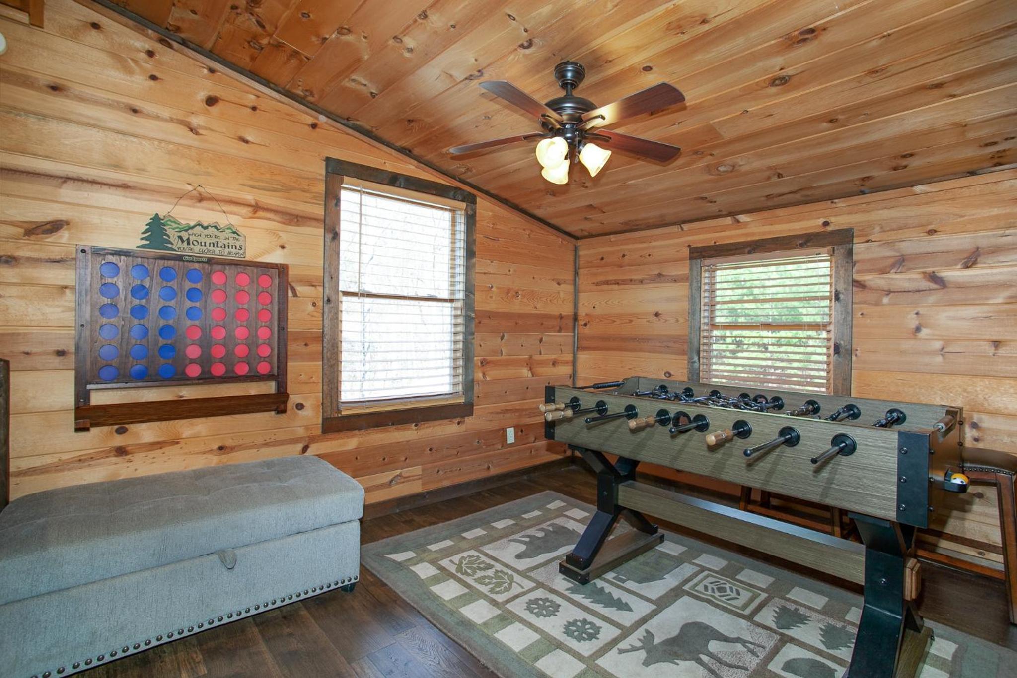 Bear Claw Hideaway View Hot Tub LifeSize Games