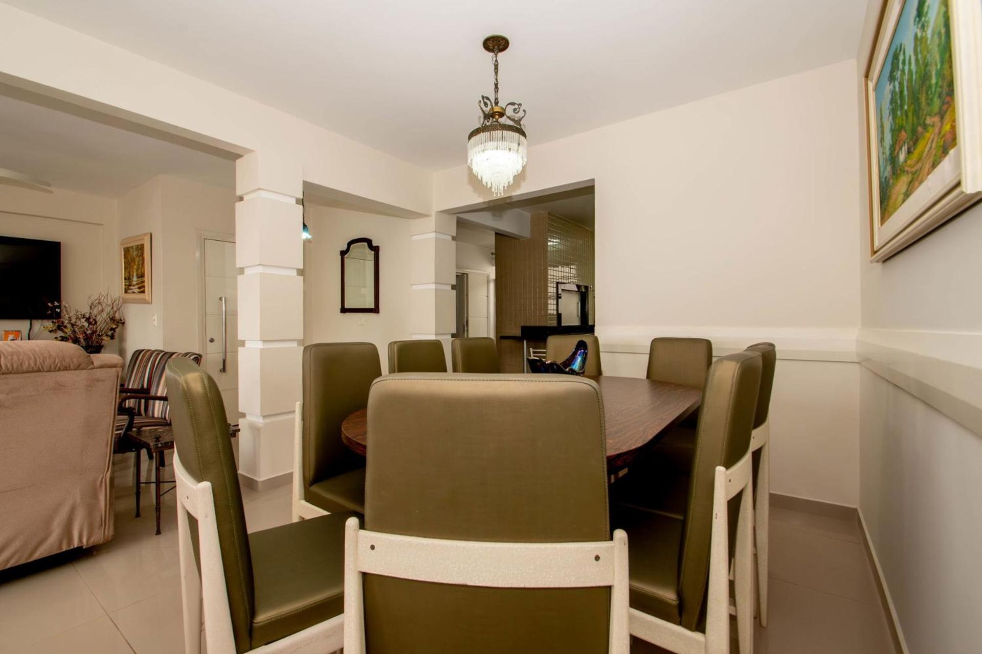 Apto charmoso na Avenida Atlântica UM0186
