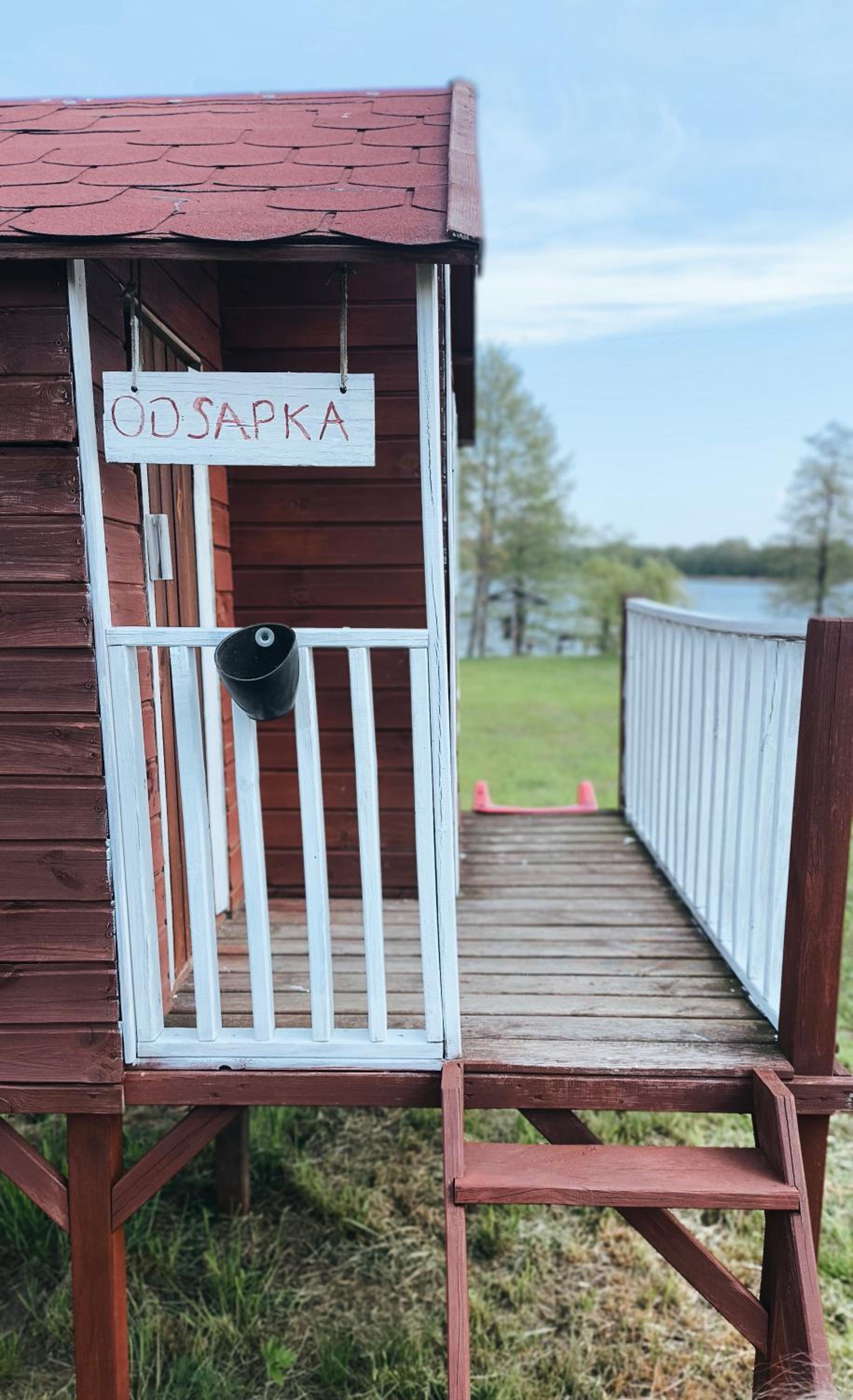ODsapka-Dom nad jeziorem