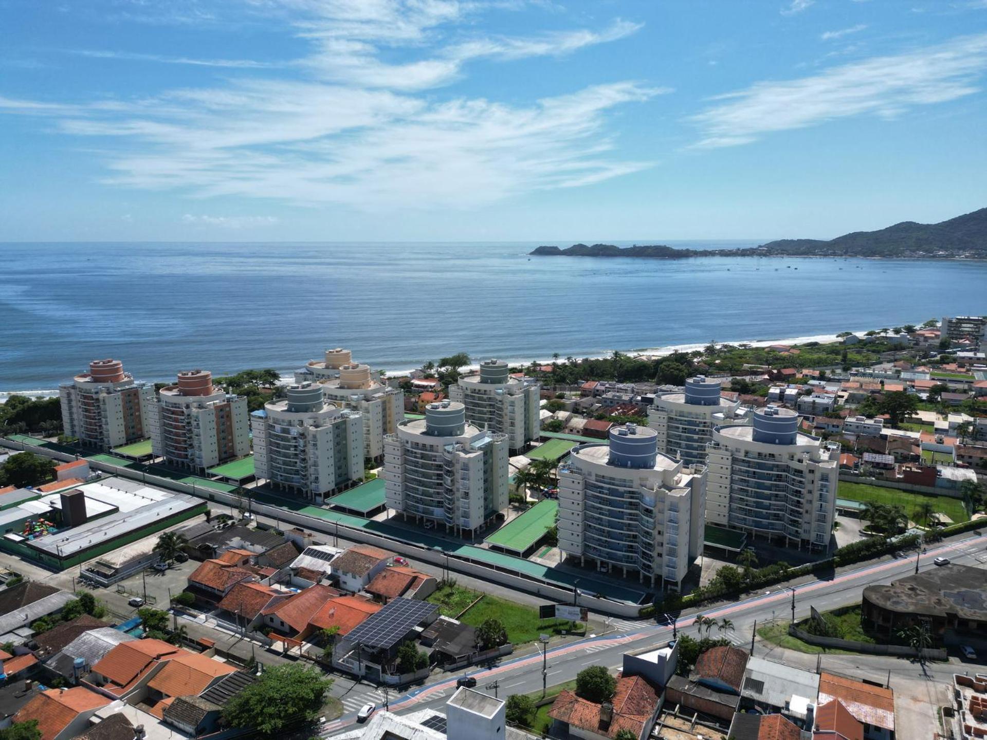 Nautilus: conforto e vista para o mar BR4430