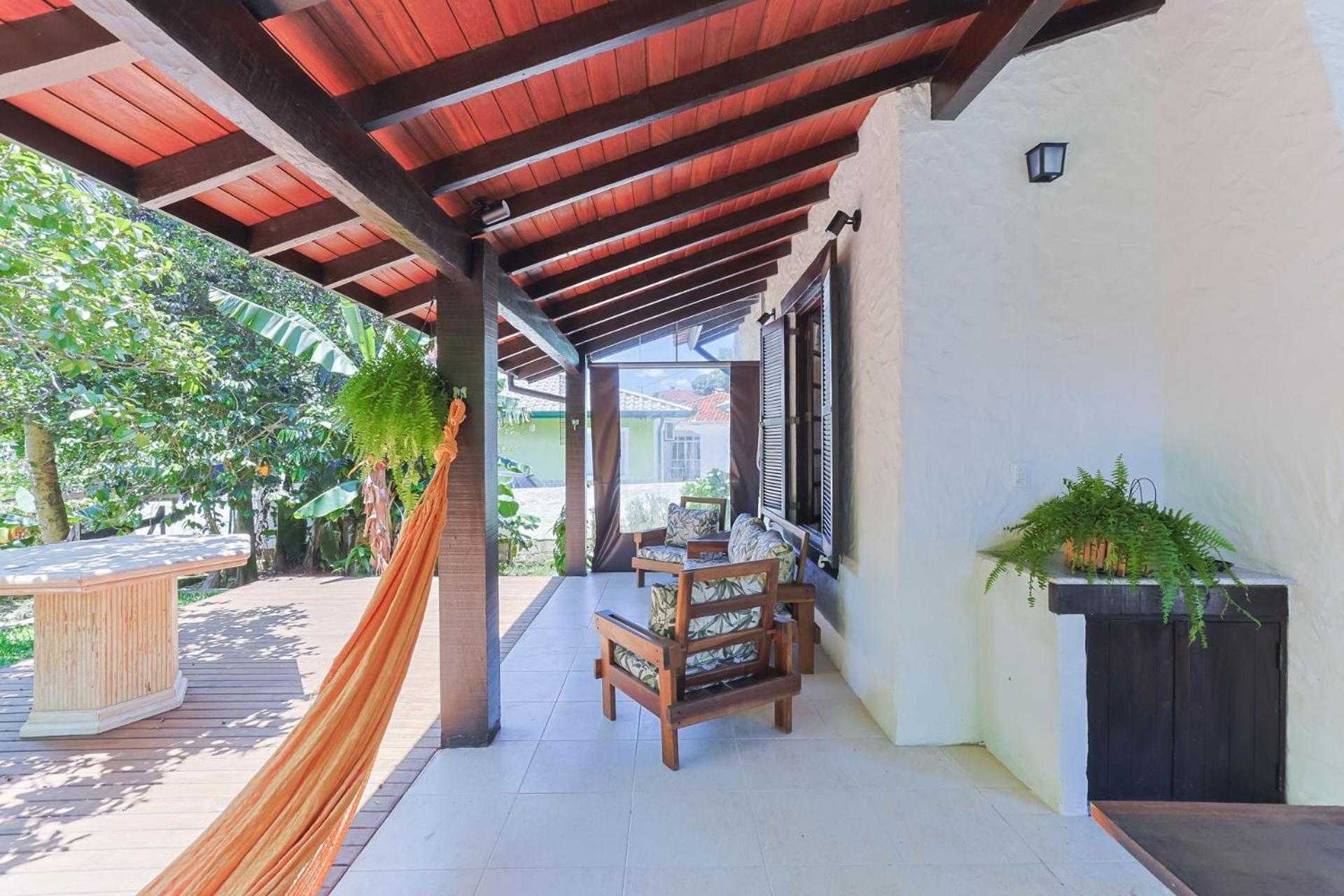 Casa na Lagoinha com estilo açoriano MP7117