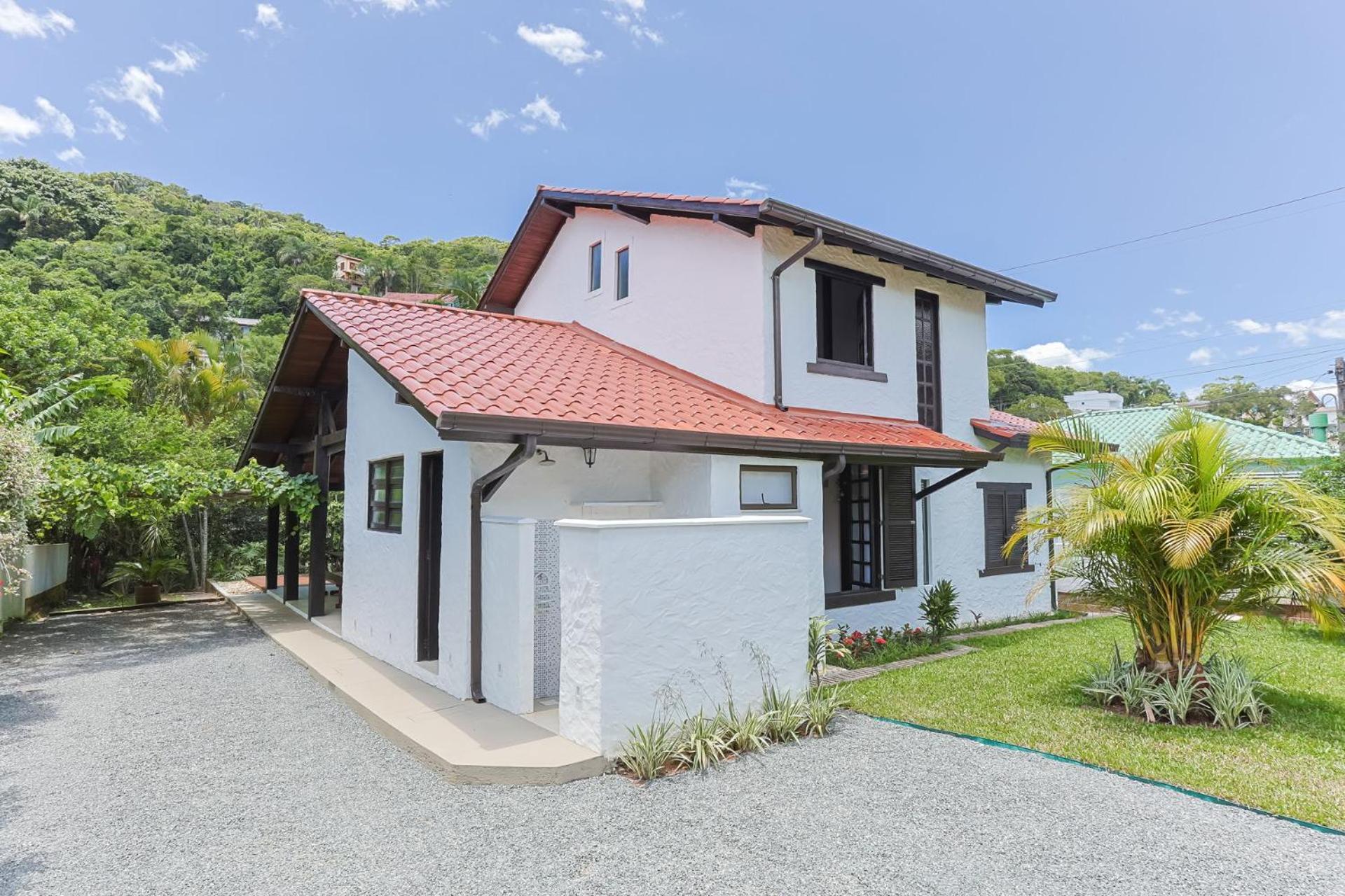 Casa na Lagoinha com estilo açoriano MP7117