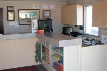 Kingsway Inn view 5