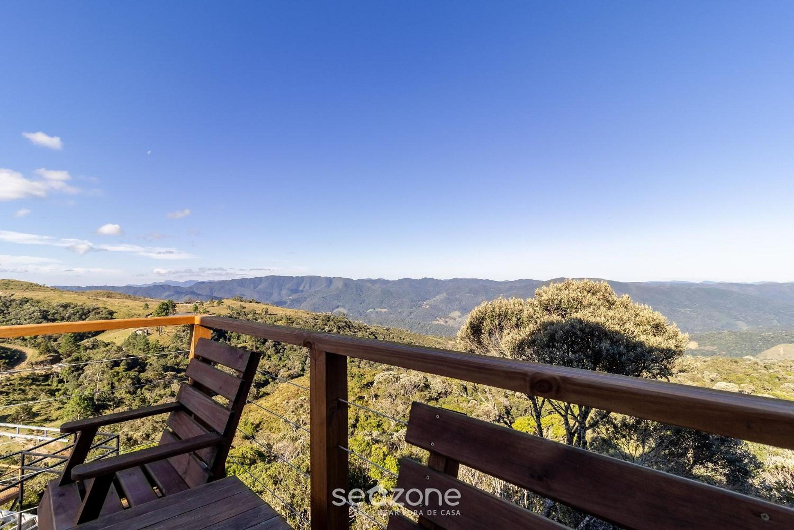 Romantic cabin with view and hot tub | VST036
