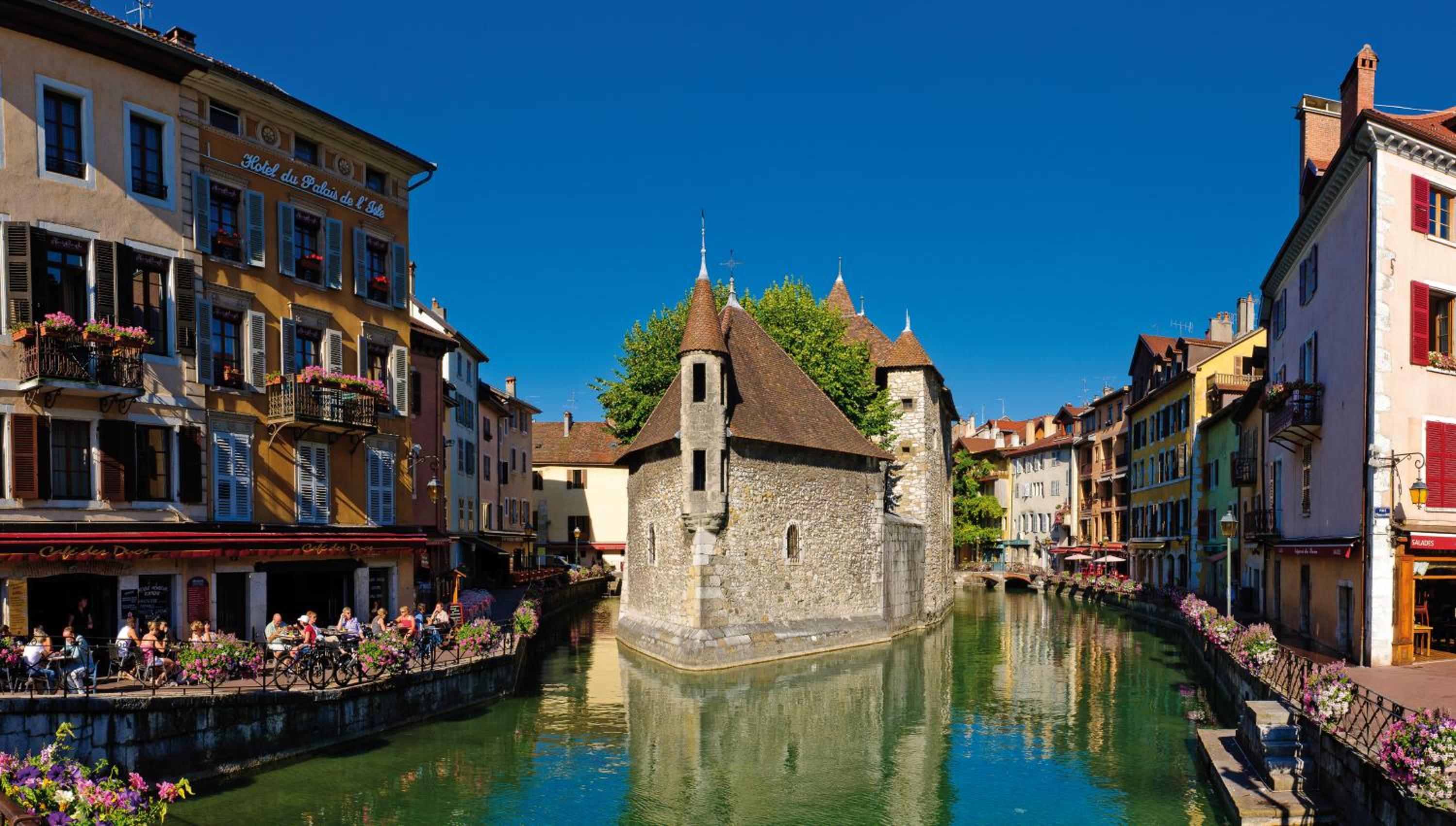 Annecy Historical Center - 165 square meter - 3 bedrooms & 3 bathrooms