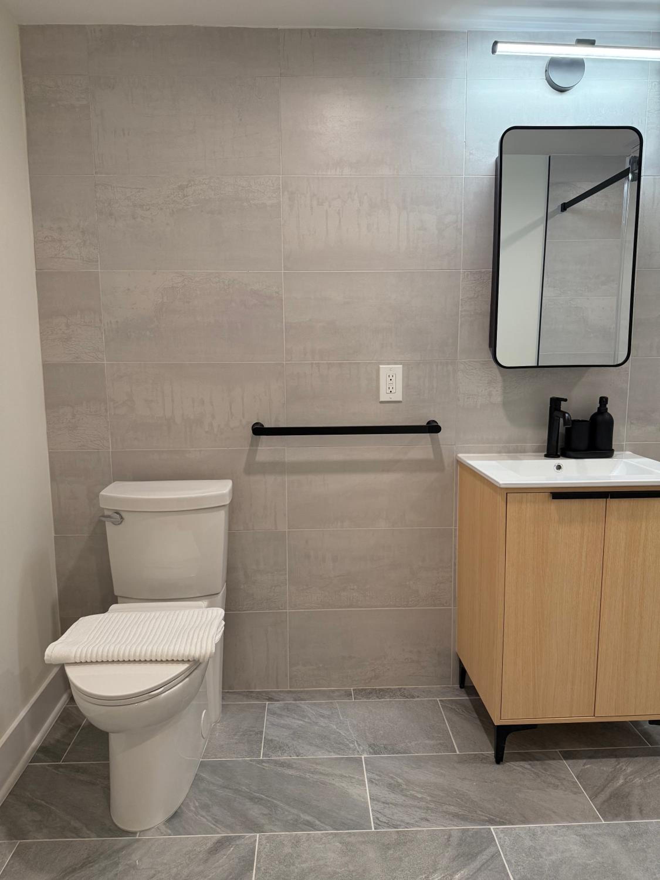 Hoboken 3BR Queen Loft