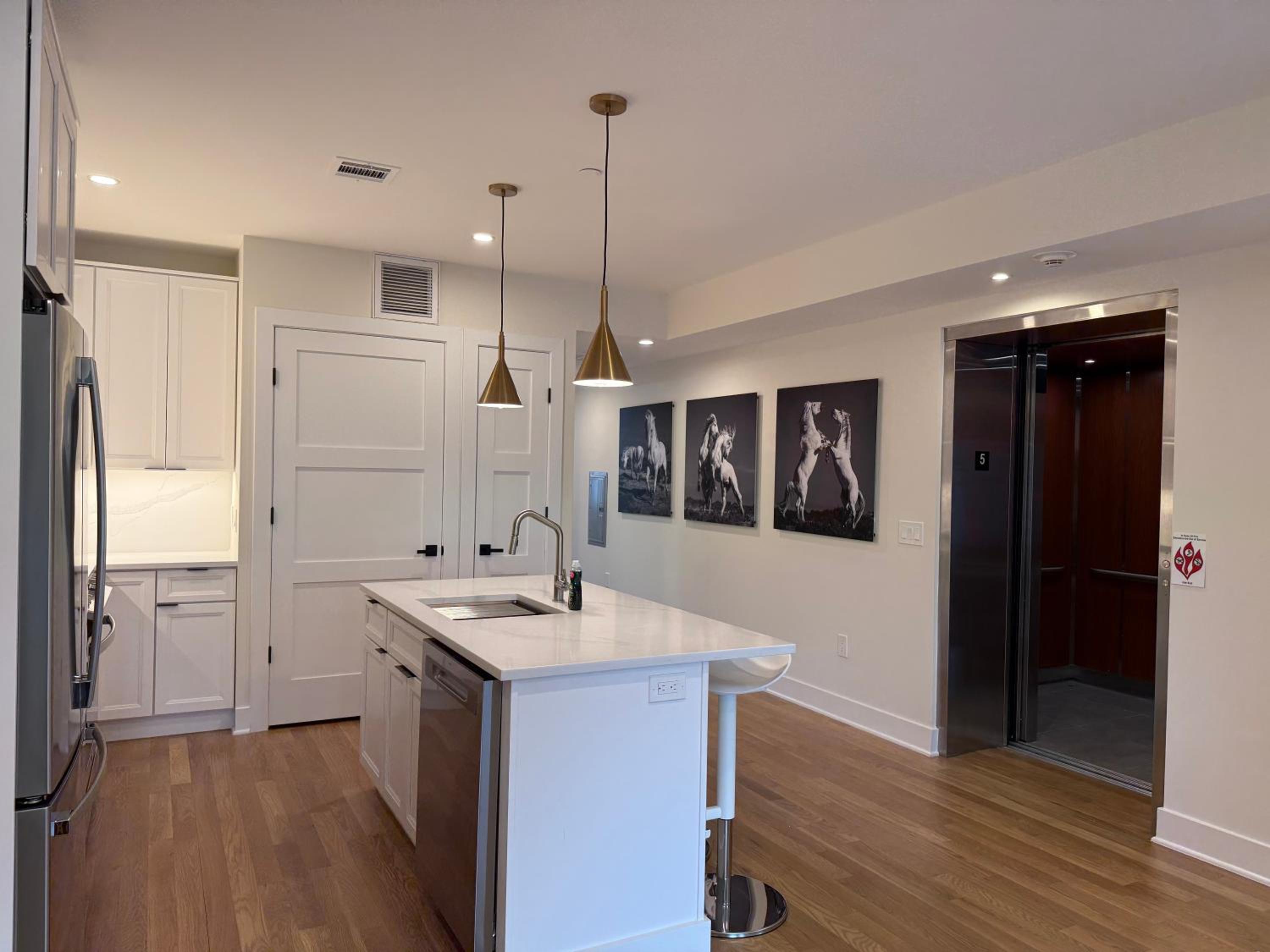 Hoboken 3BR Queen Loft