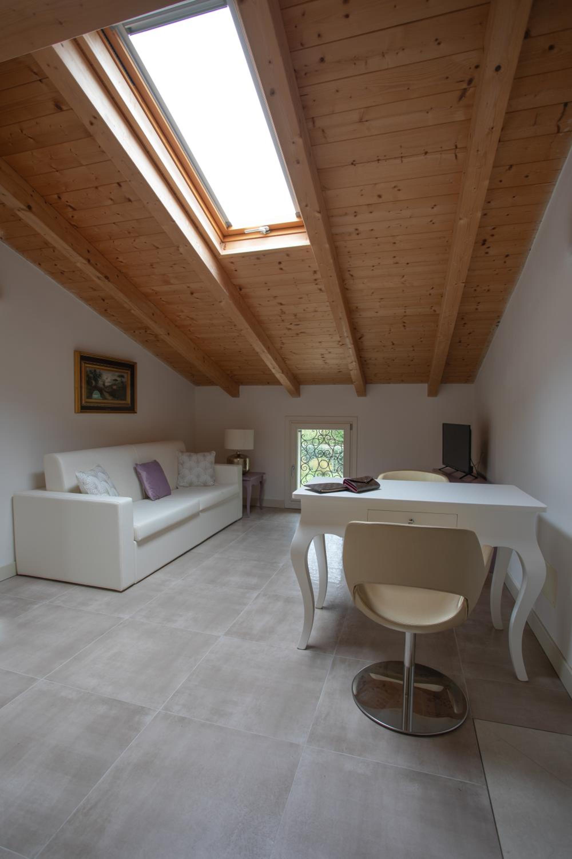 Cattania Suites and Rooms