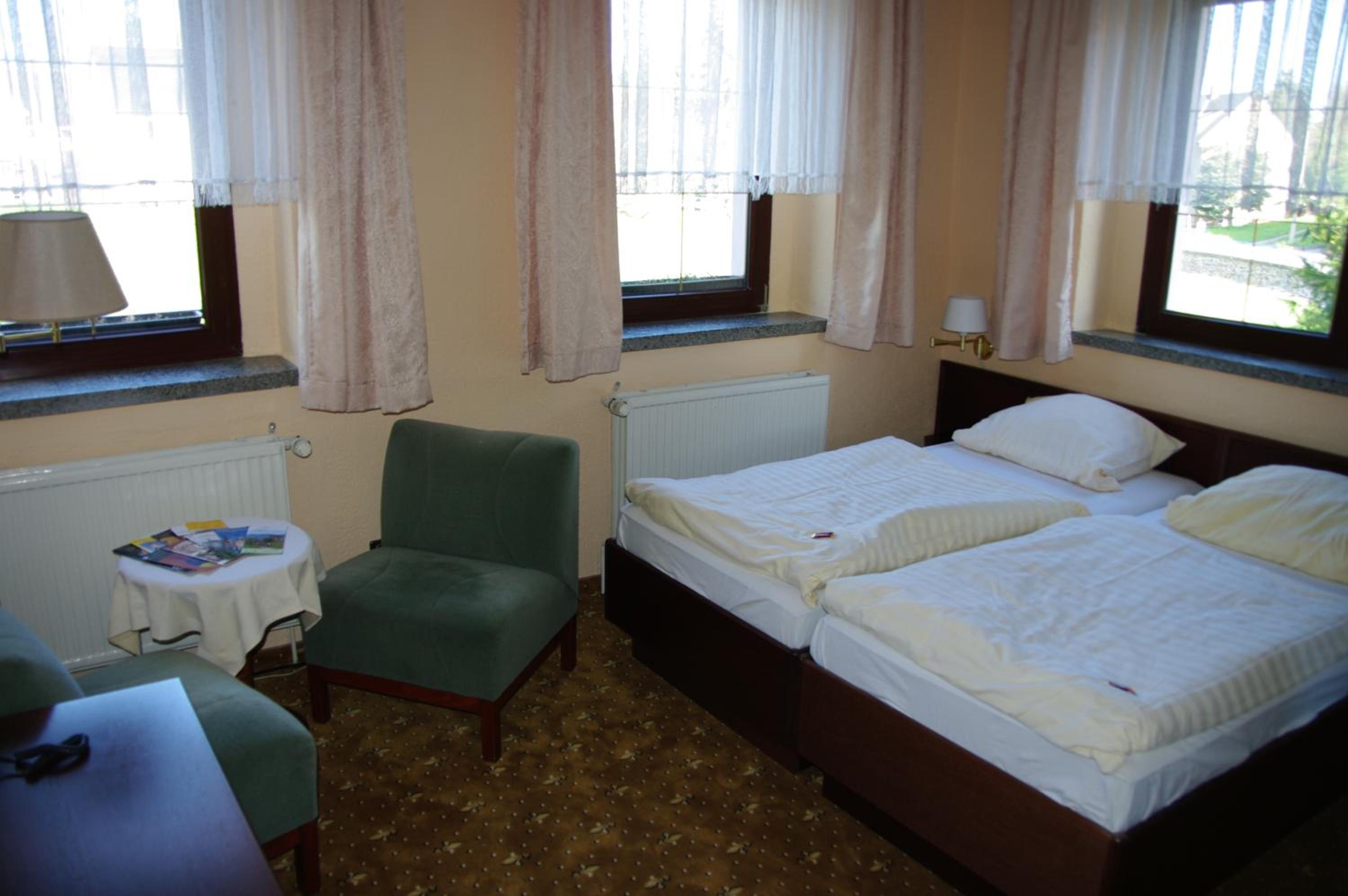 Landhotel Goldener Lowe mit Pension Am Taurastein - Property Image 2