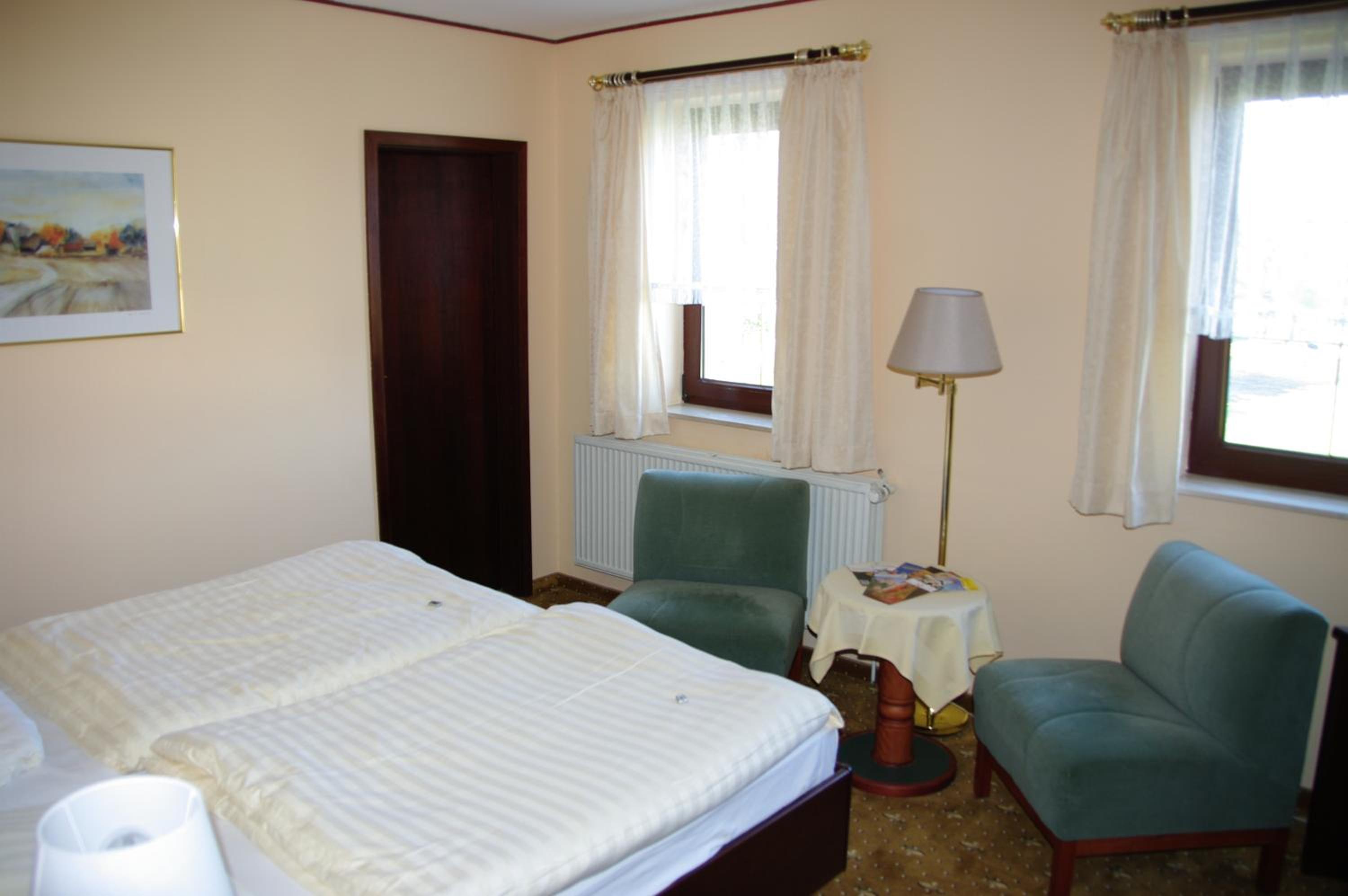 Landhotel Goldener Lowe mit Pension Am Taurastein - Property Image 8