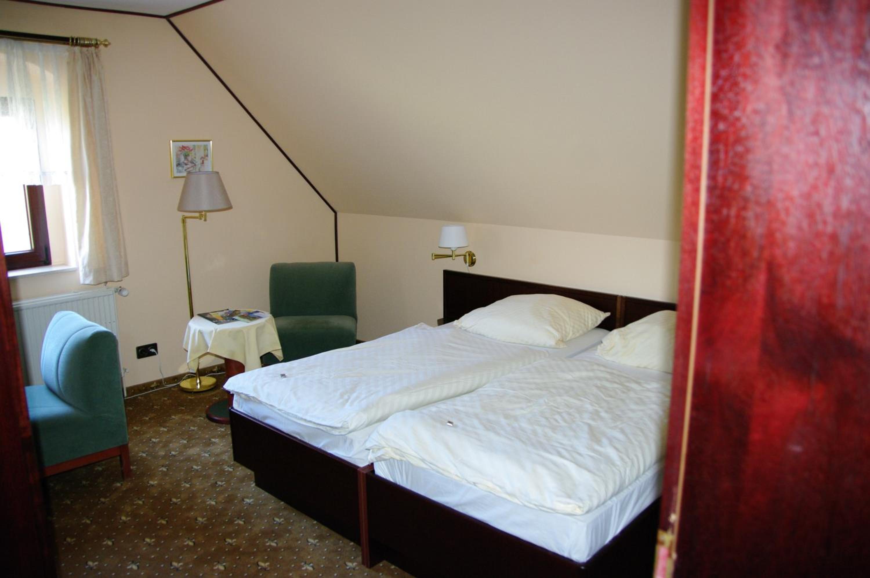 Landhotel Goldener Lowe mit Pension Am Taurastein - Property Image 6