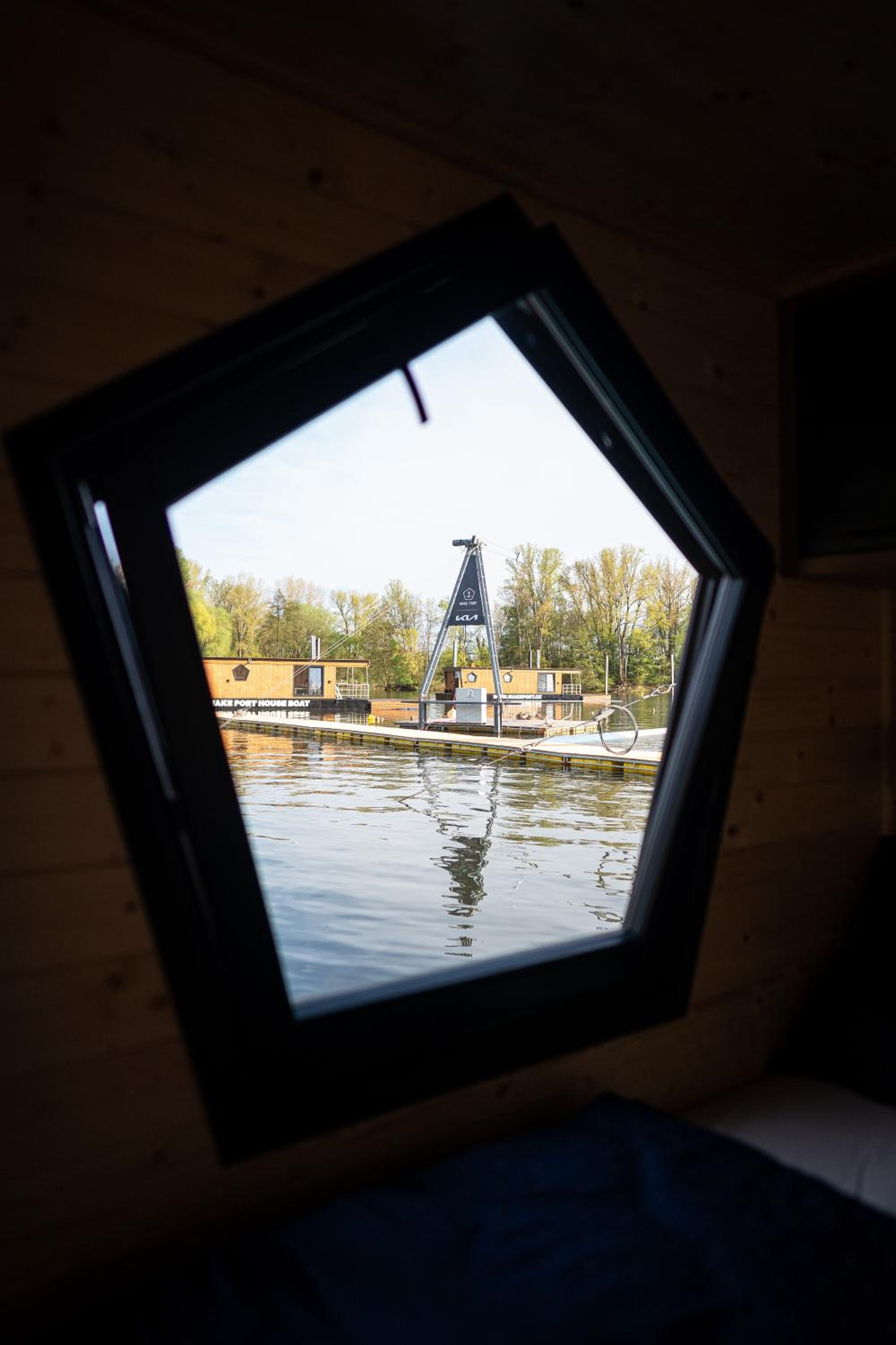 House Boat s výhledem na Wake Port