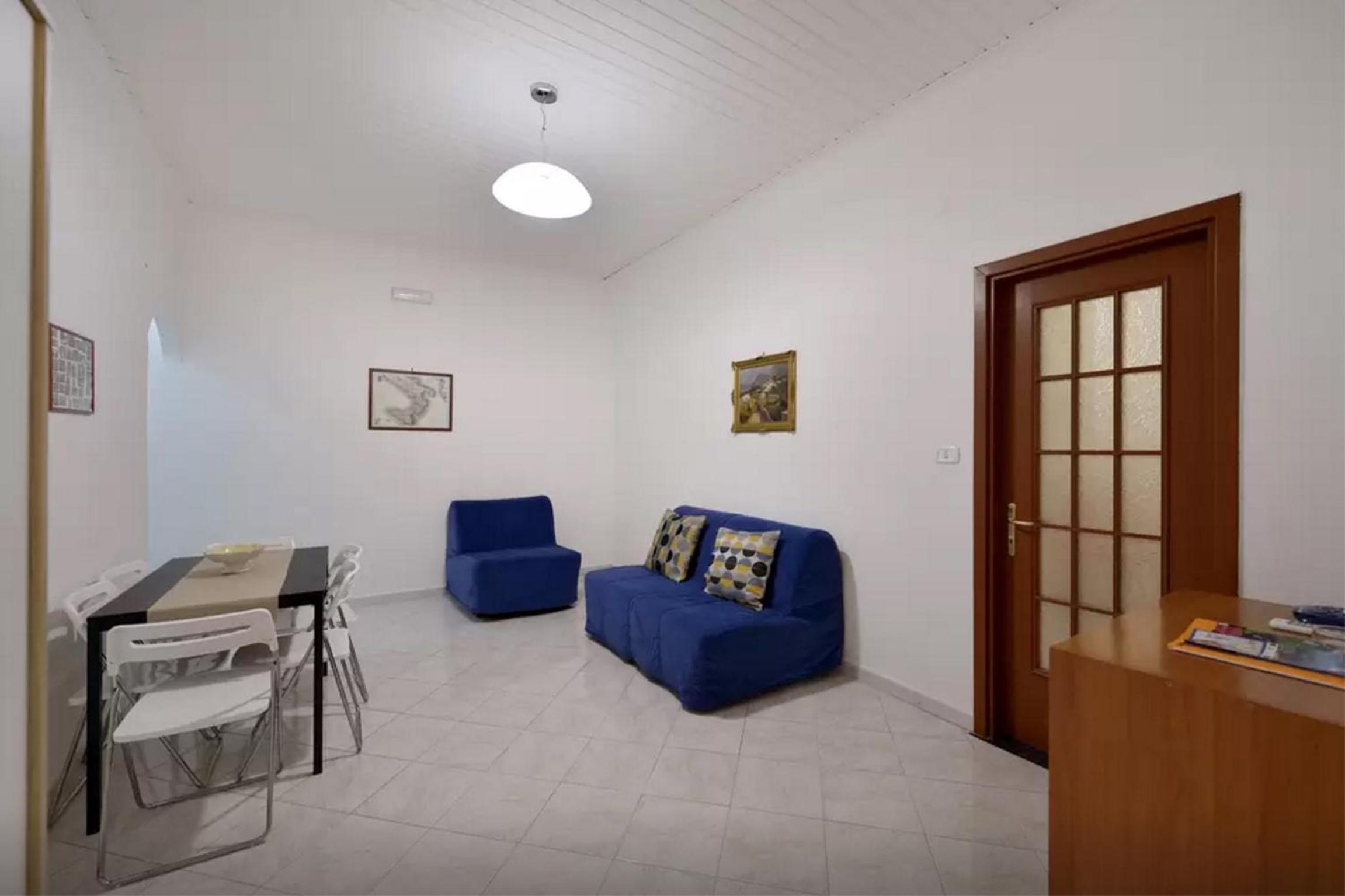 Trimarchi House