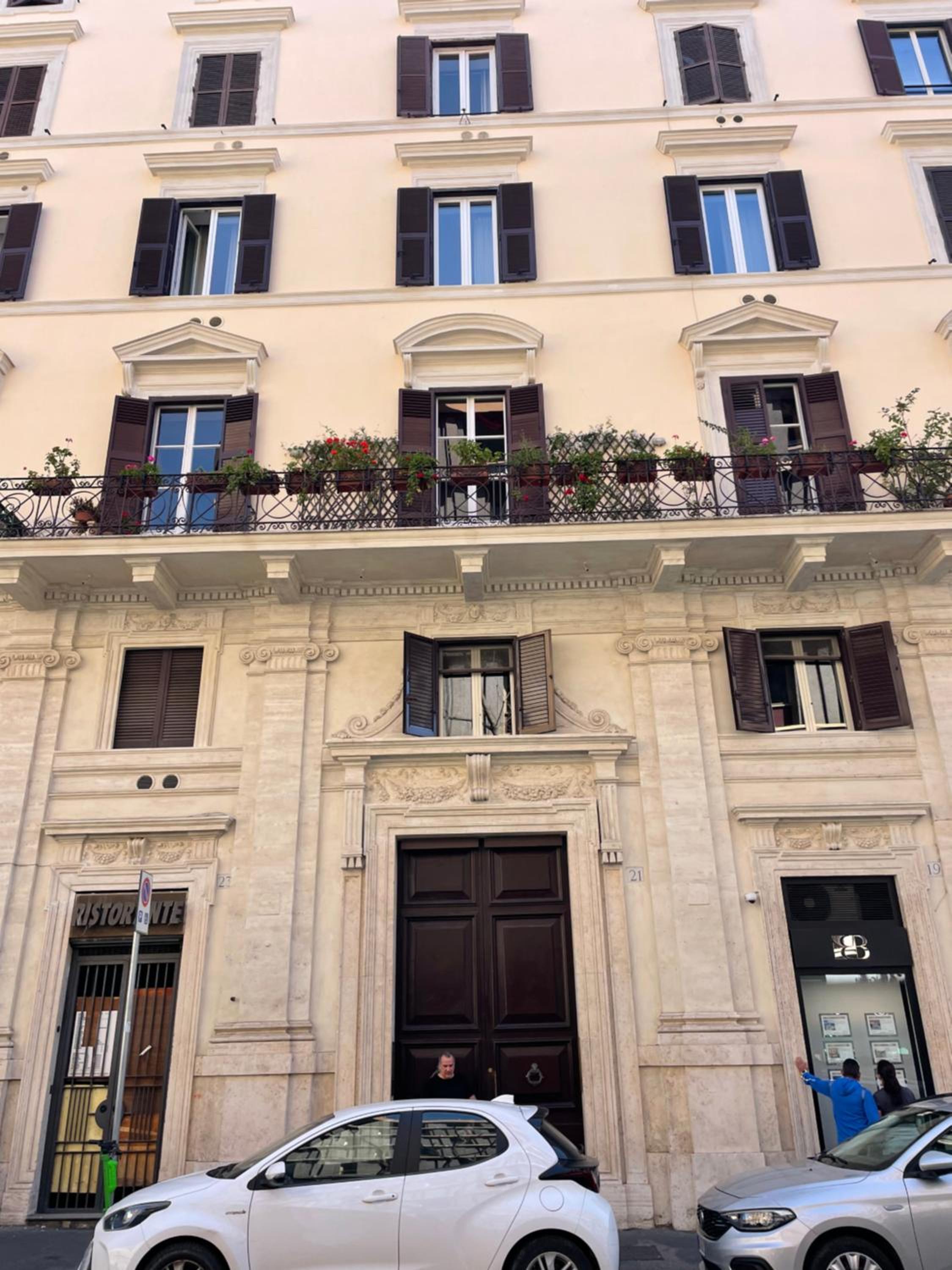 Stunning 1BR, 2BATH Apartment in the Heart of Rome 6C