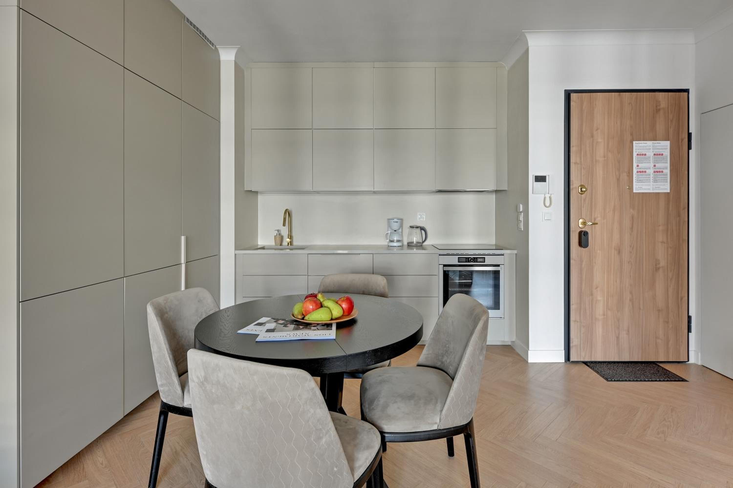 Plac Unii Gdynia Central by Lion Apartments