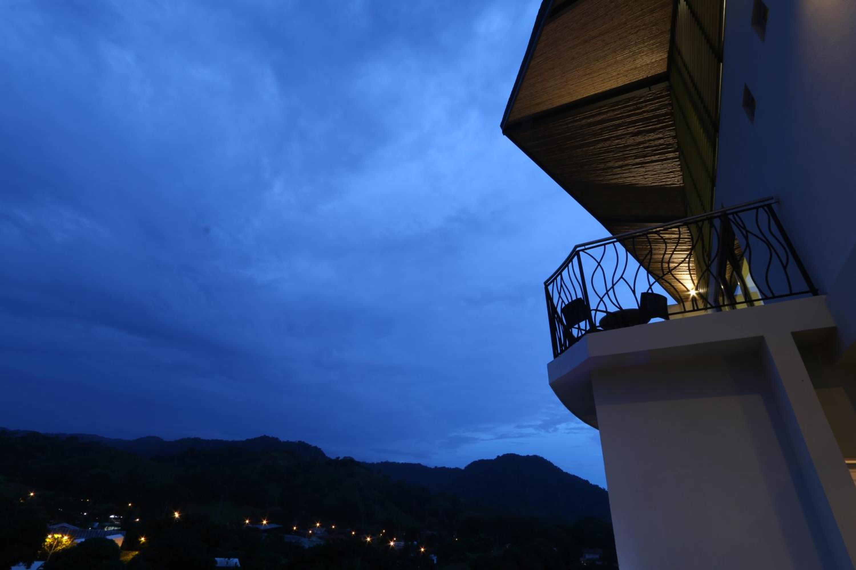 Luxury SKY PENTHOUSES 3-6BR Condo-Hotel at Oceano Jaco