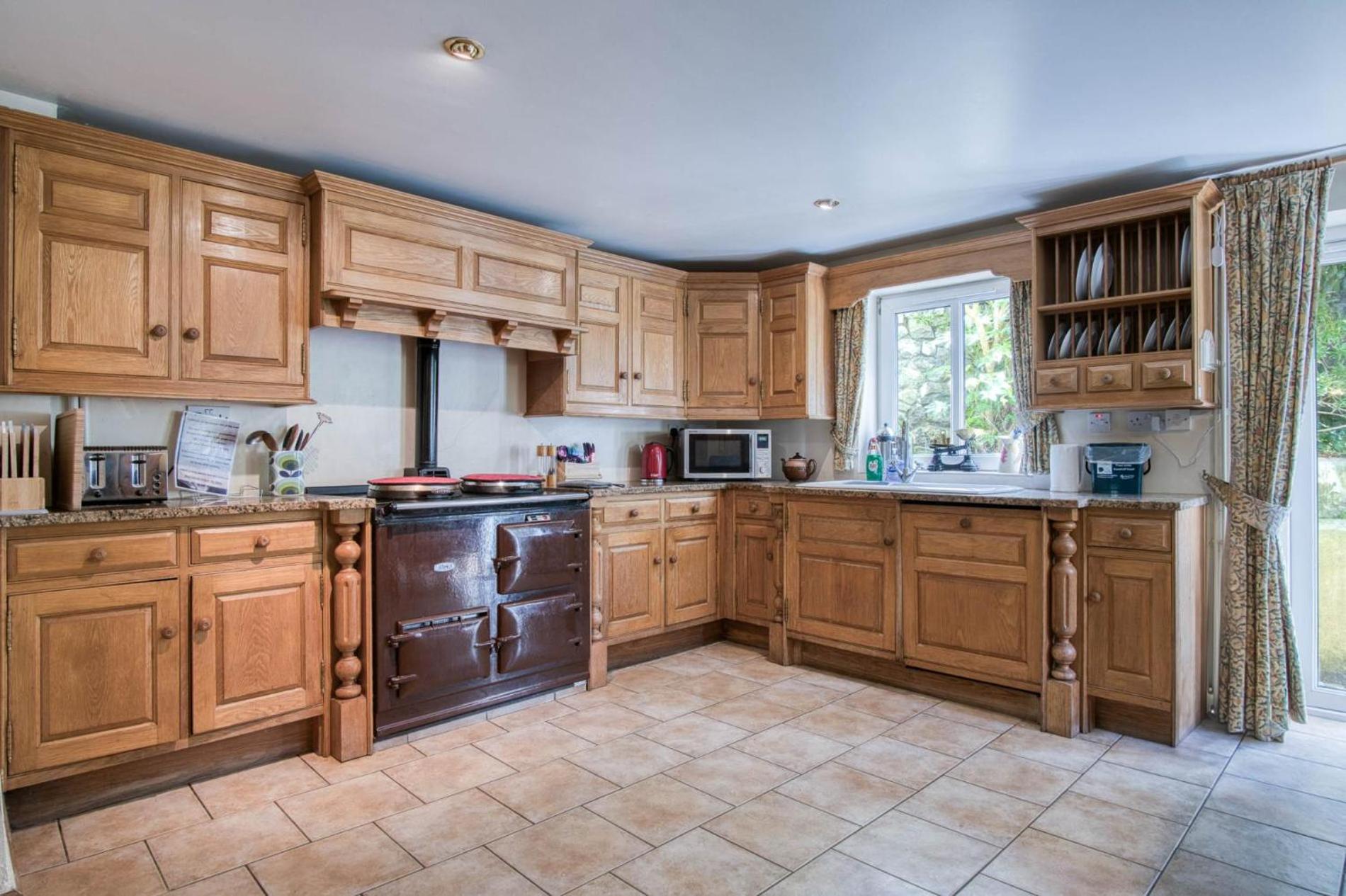 Bullcroft - 6 Bedroom House - Oxwich