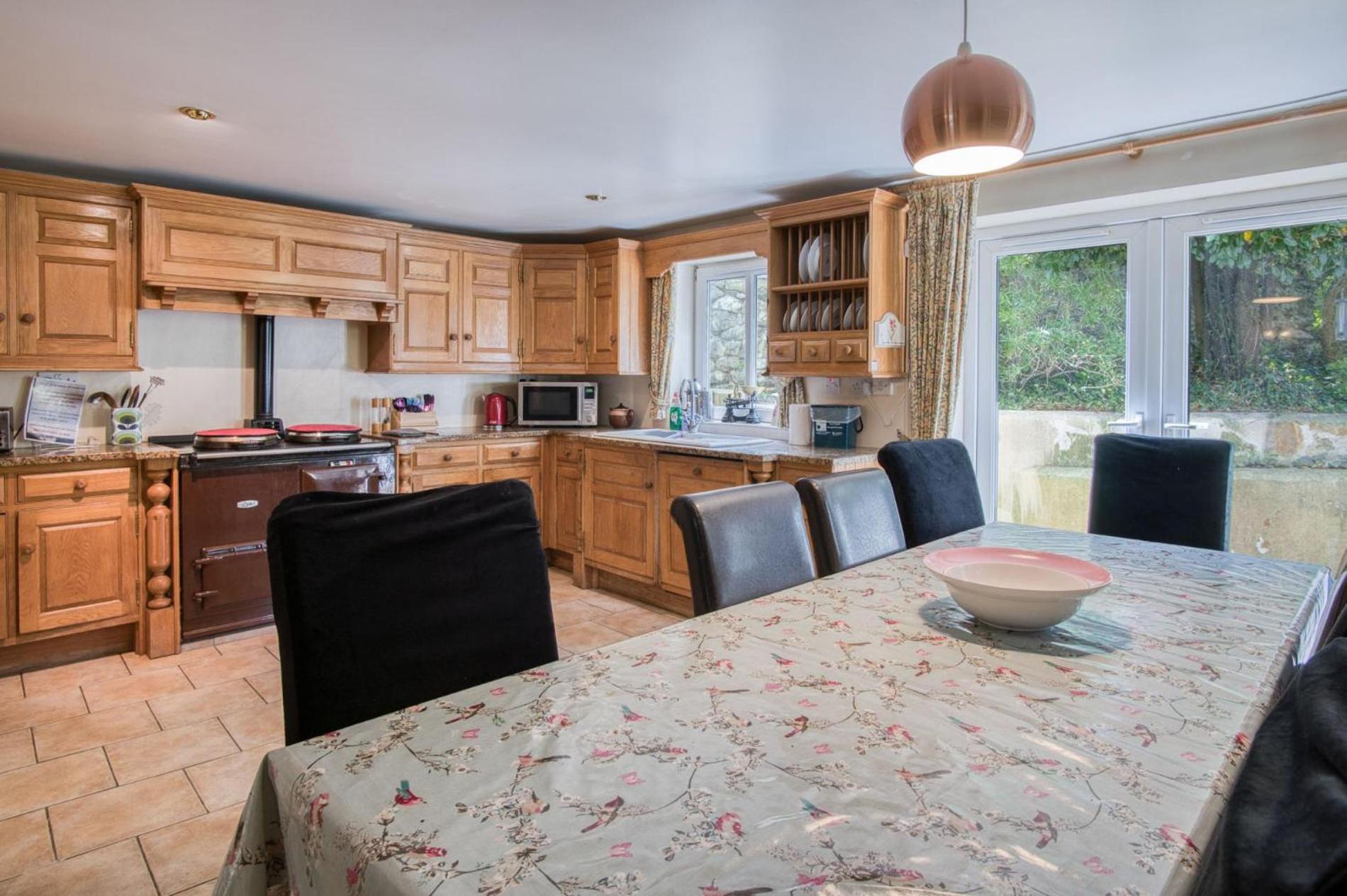 Bullcroft - 6 Bedroom House - Oxwich