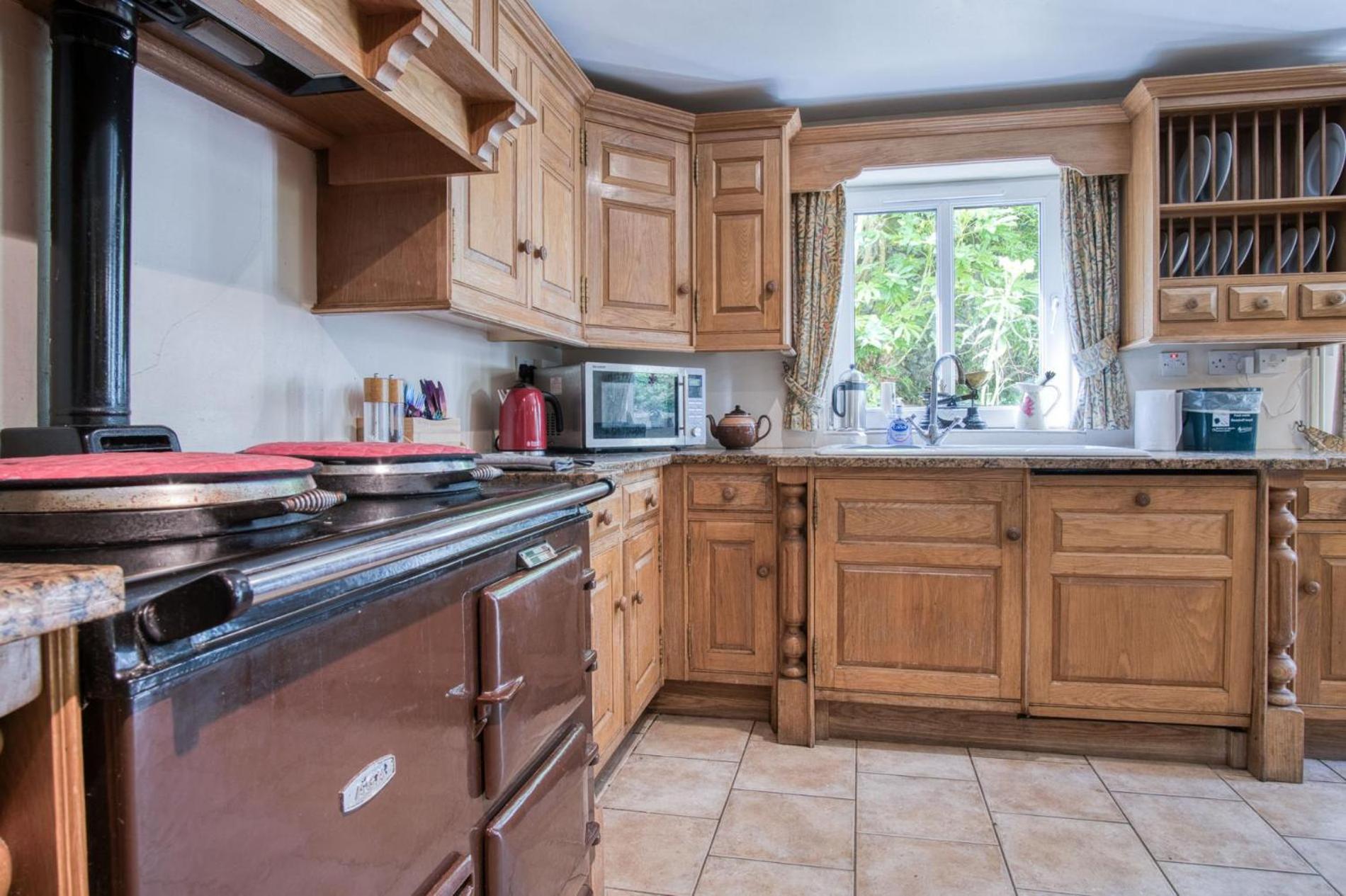 Bullcroft - 6 Bedroom House - Oxwich