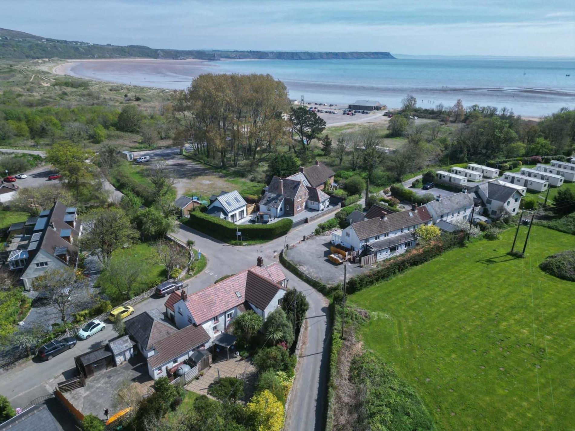 Bullcroft - 6 Bedroom House - Oxwich
