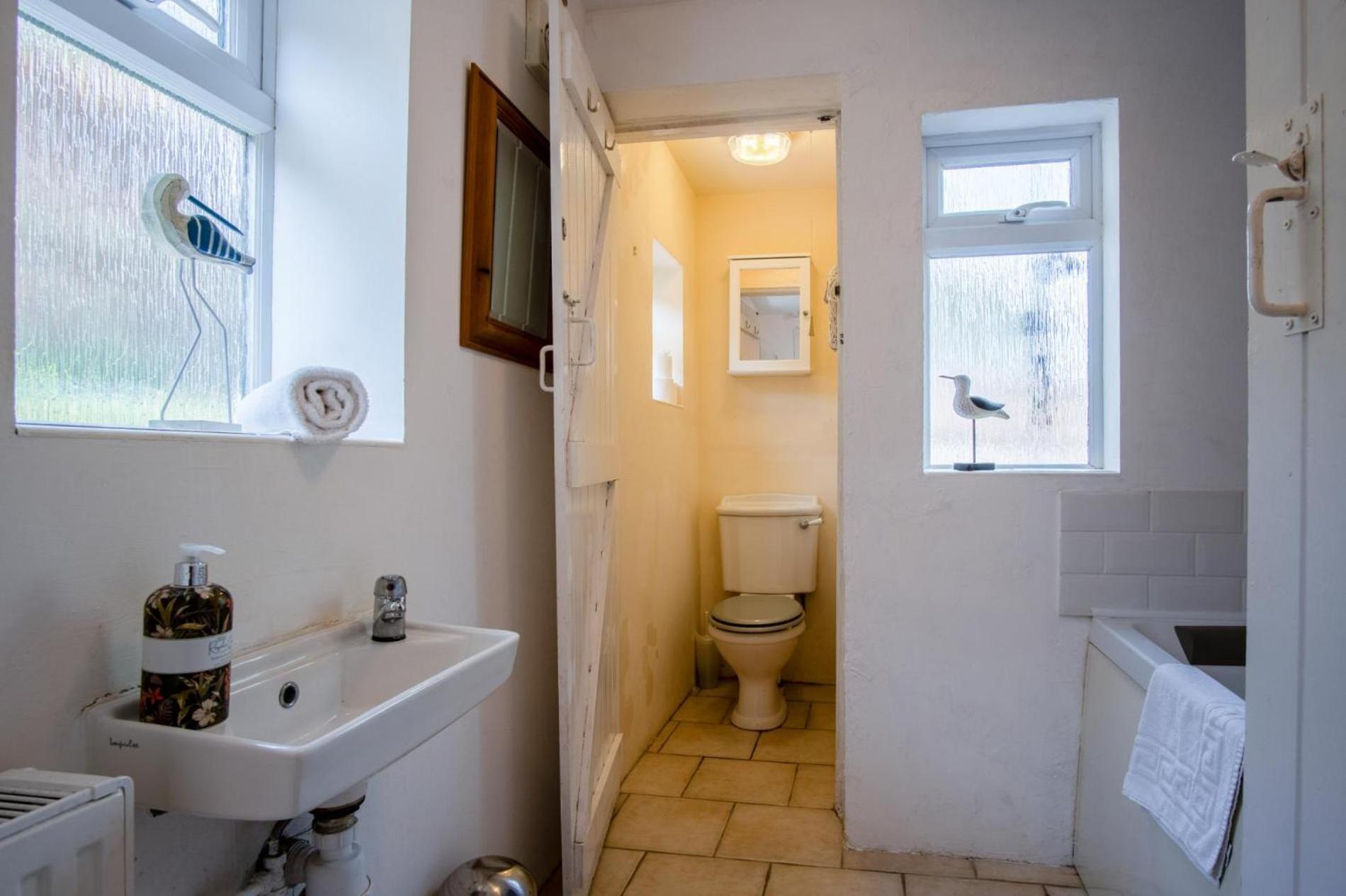 Bullcroft - 6 Bedroom House - Oxwich