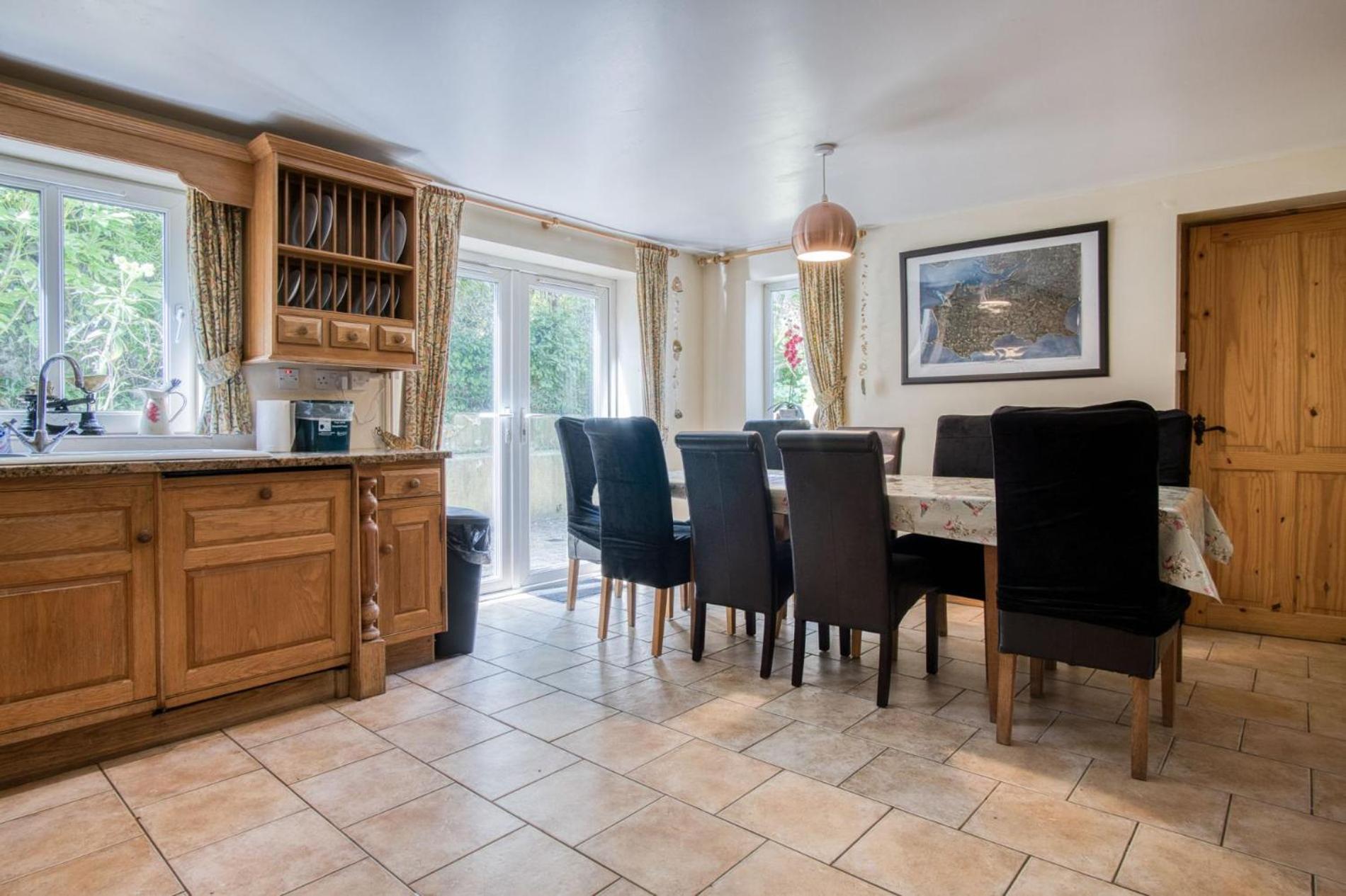 Bullcroft - 6 Bedroom House - Oxwich
