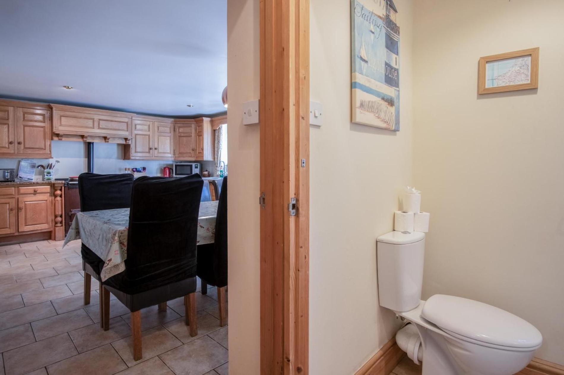 Bullcroft - 6 Bedroom House - Oxwich