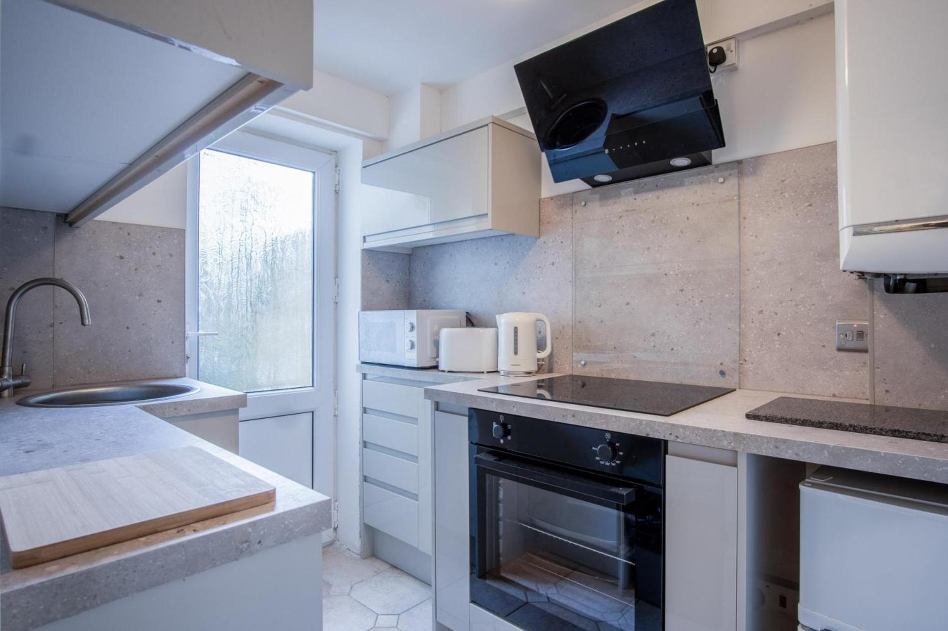 Sea Breeze Apt 1 - 1 Bedroom - Horton Beach