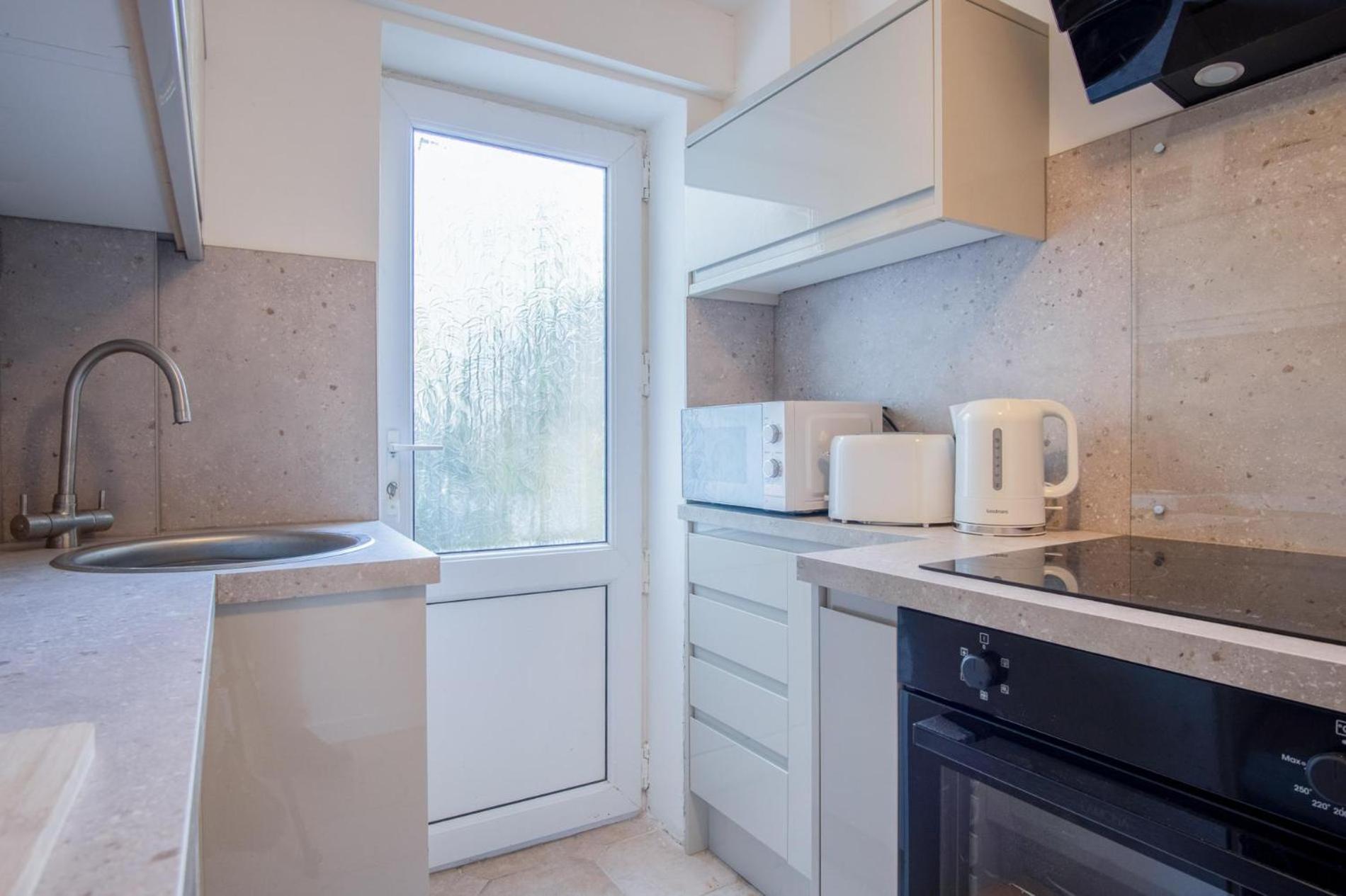 Sea Breeze Apt 1 - 1 Bedroom - Horton Beach