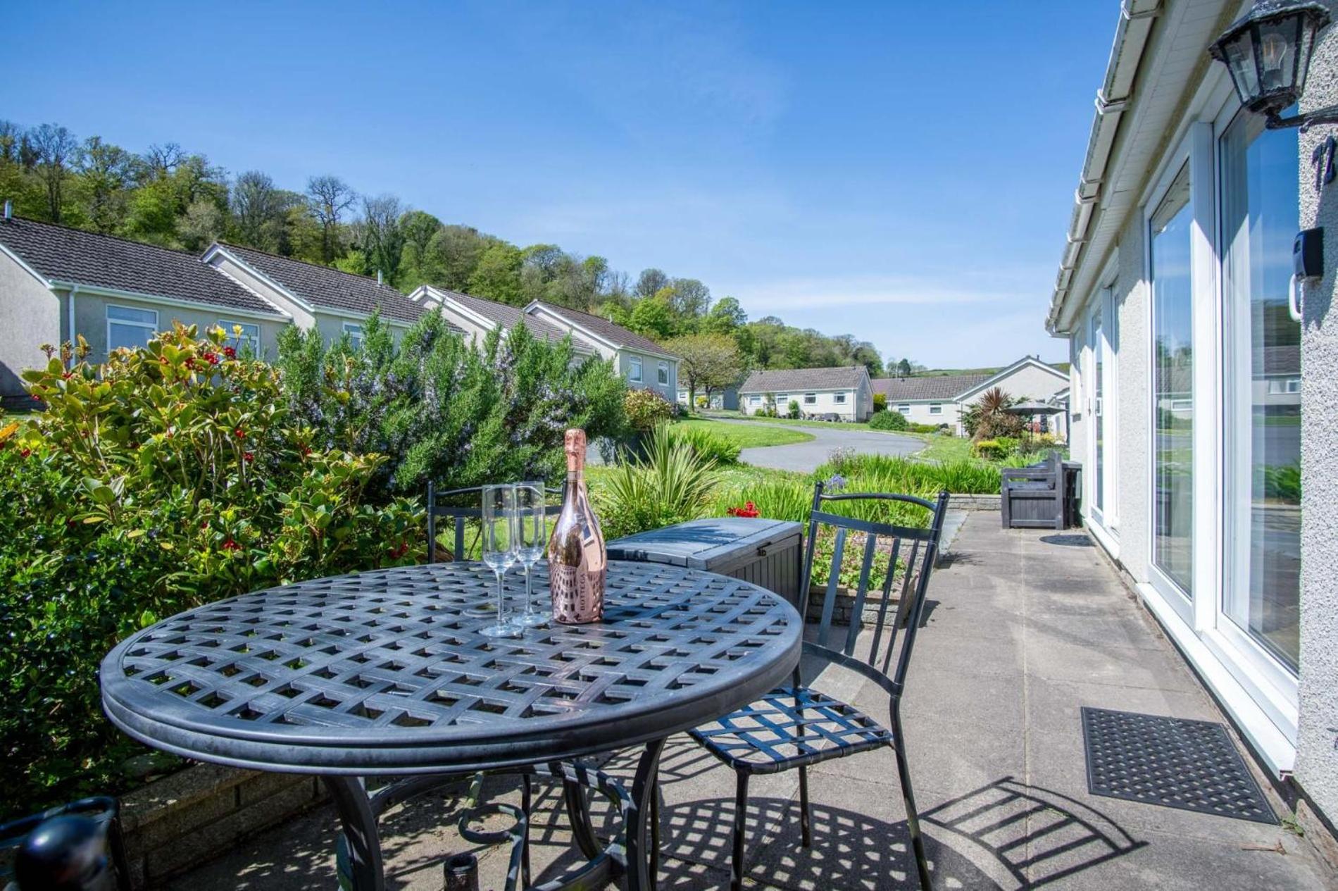 Bayview 72 - 2 Bedroom Chalet - Bayview Oxwich