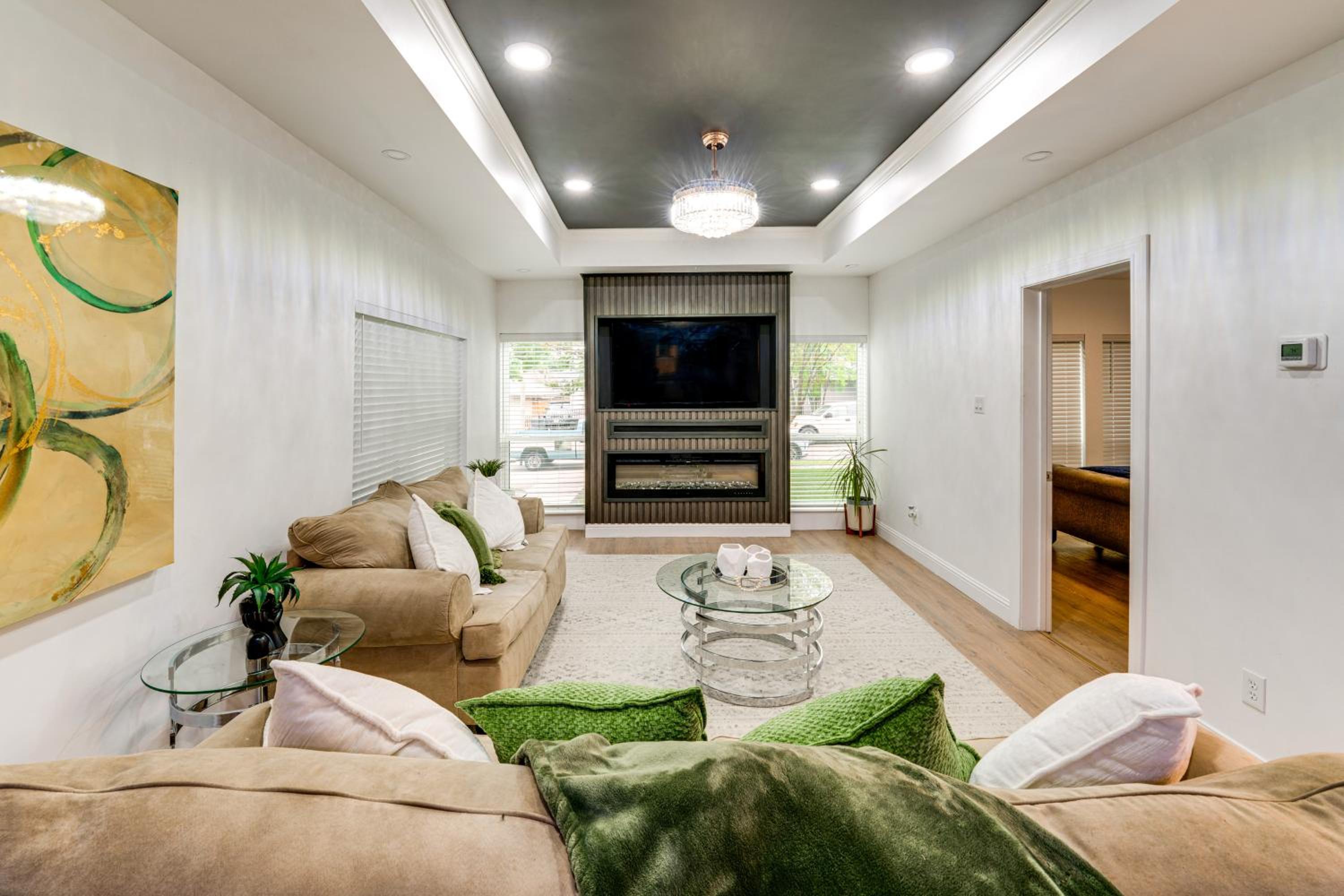 5 Mi to Dtwn Dallas Home with Patio and Fire Pit!