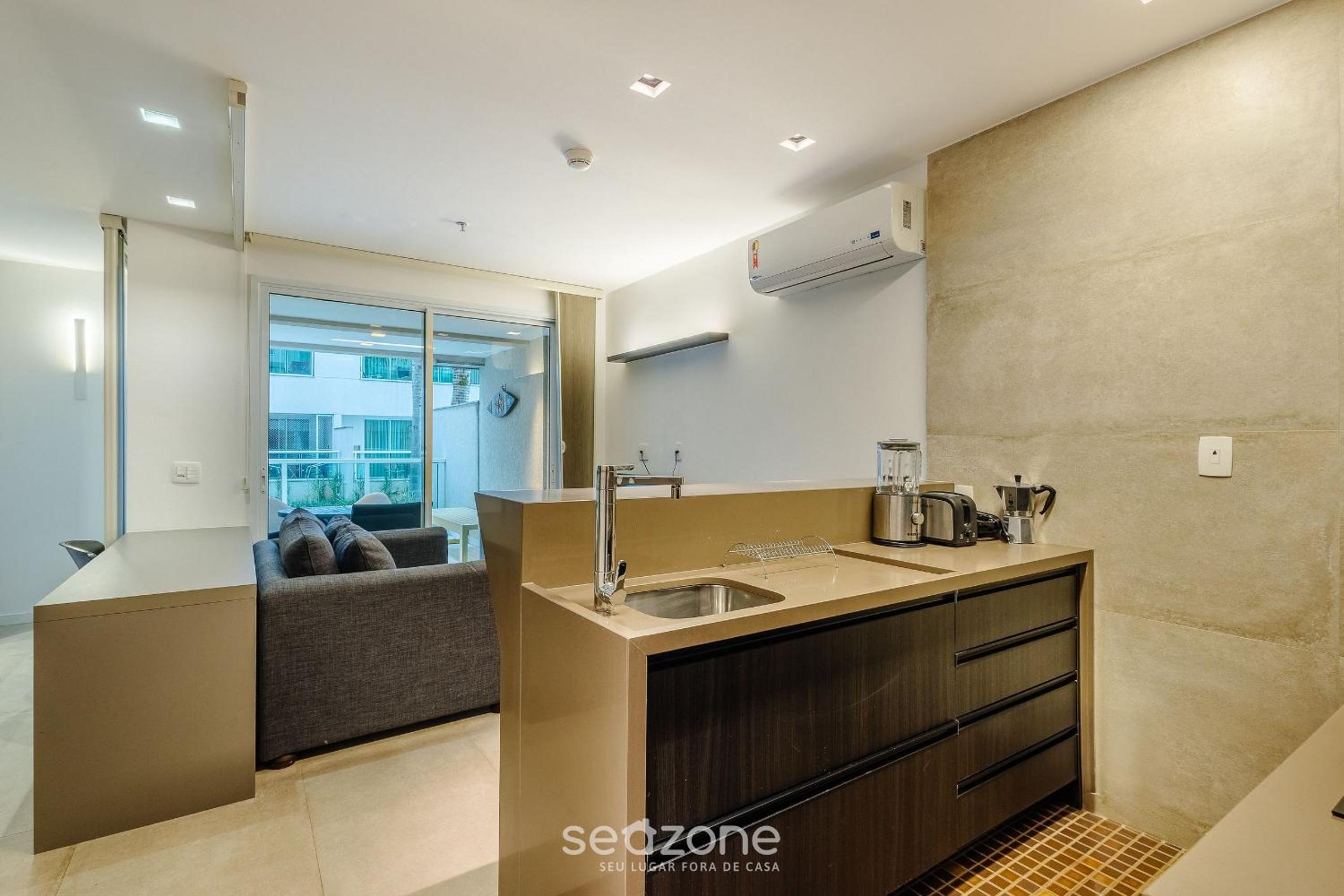 Studio w/ pool condo Asa Sul - CBLS0102