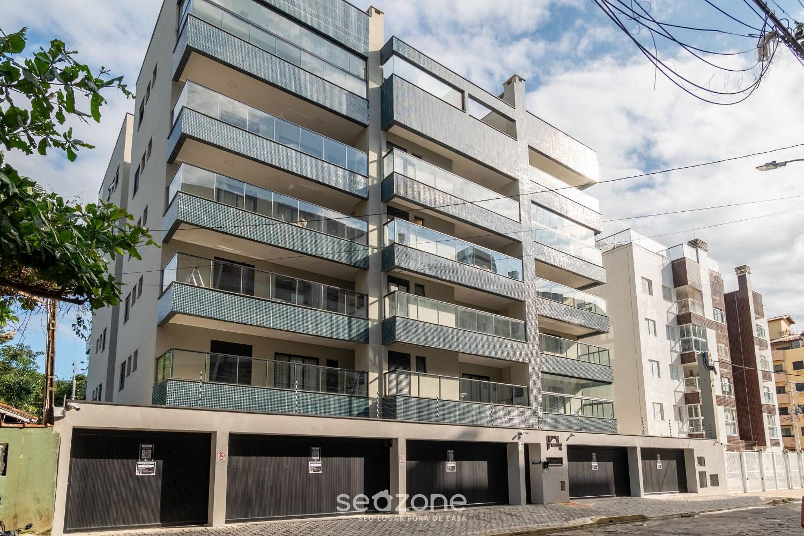 HRE - Apartments 290 m from Toninhas Beach
