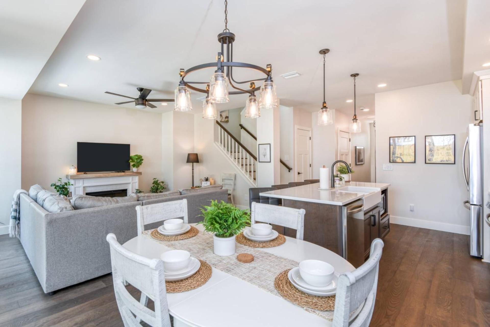 Lincolnville House