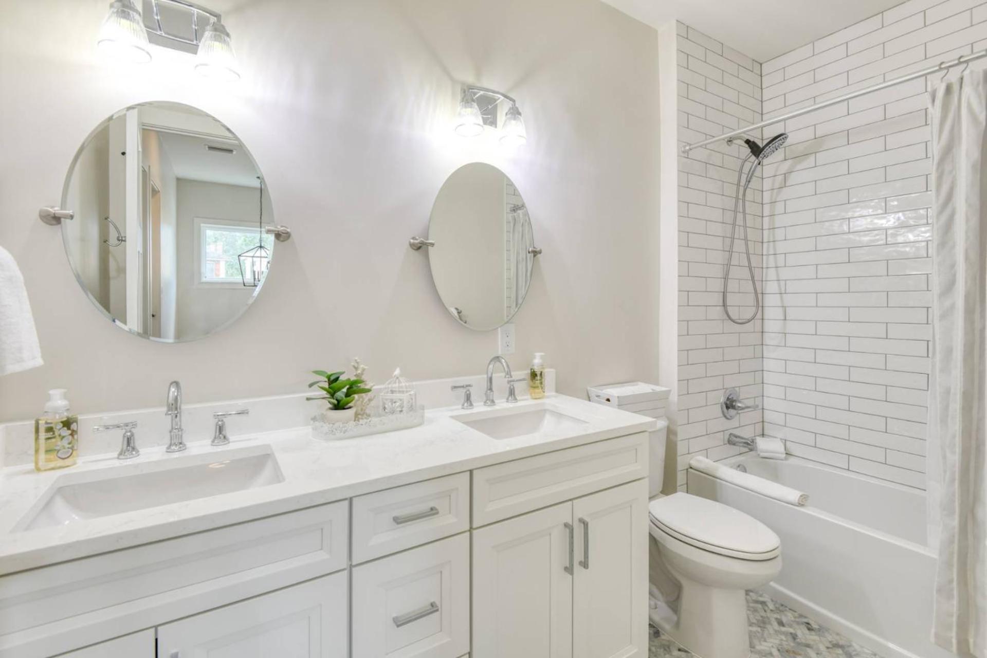 Lincolnville House