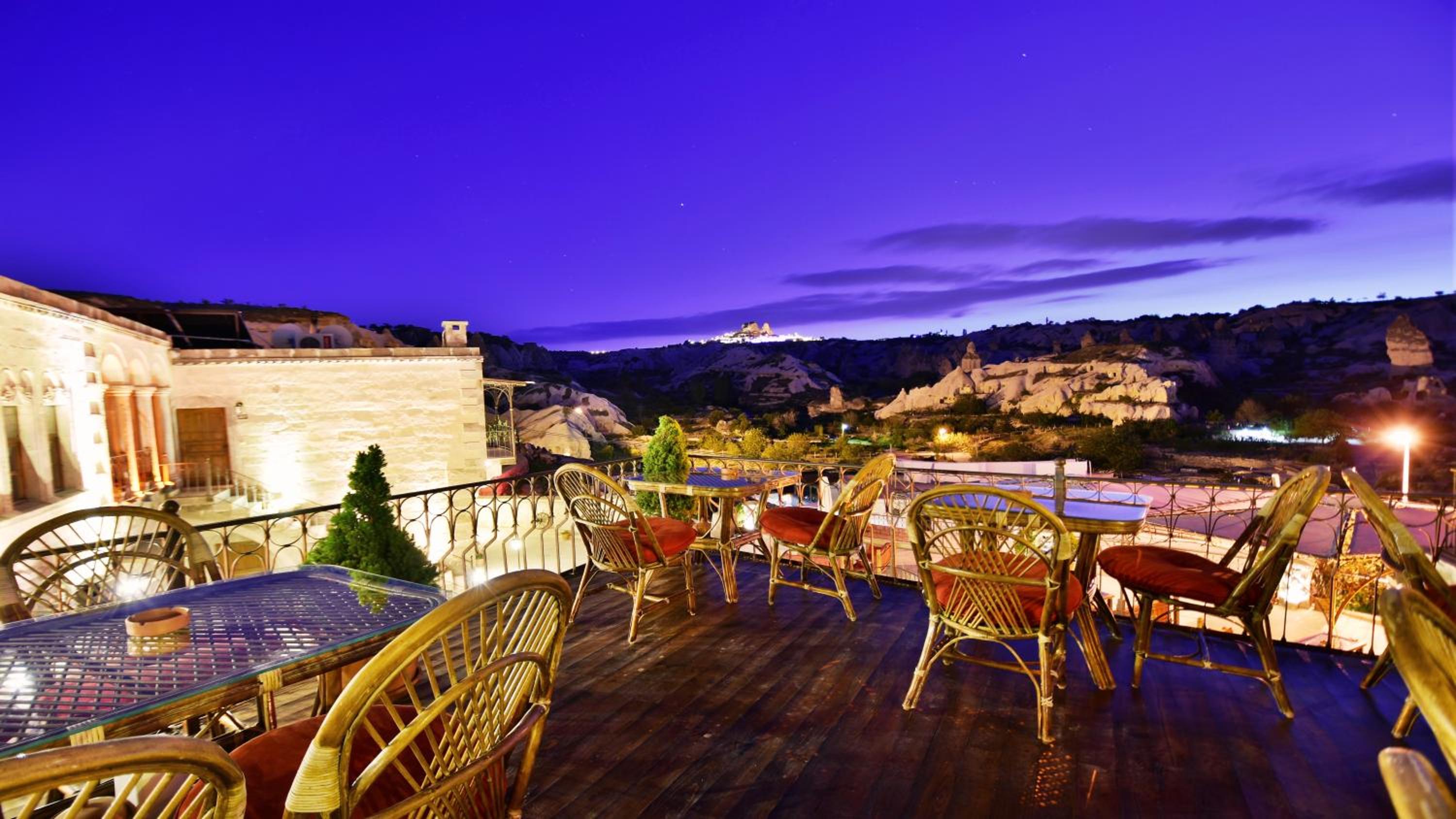 Harman Cave Hotel - Image 91