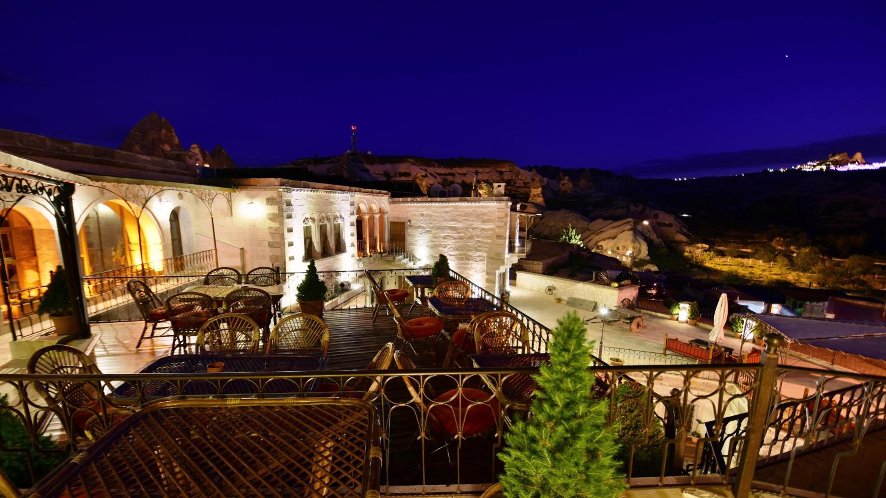 Harman Cave Hotel - Image 90