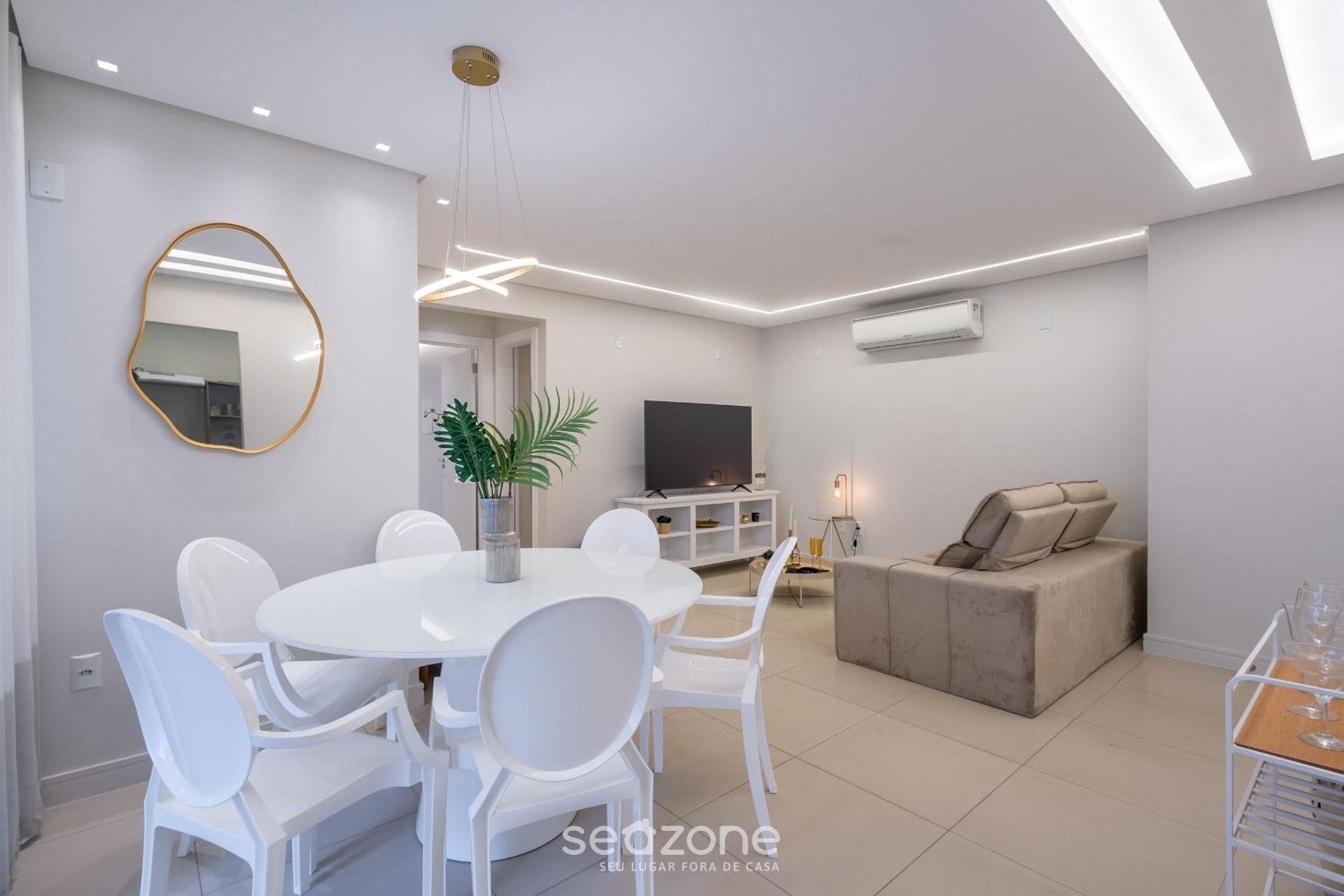 Modern and Exclusive Apartments in Meia Praia, 450m from the Beach - EST