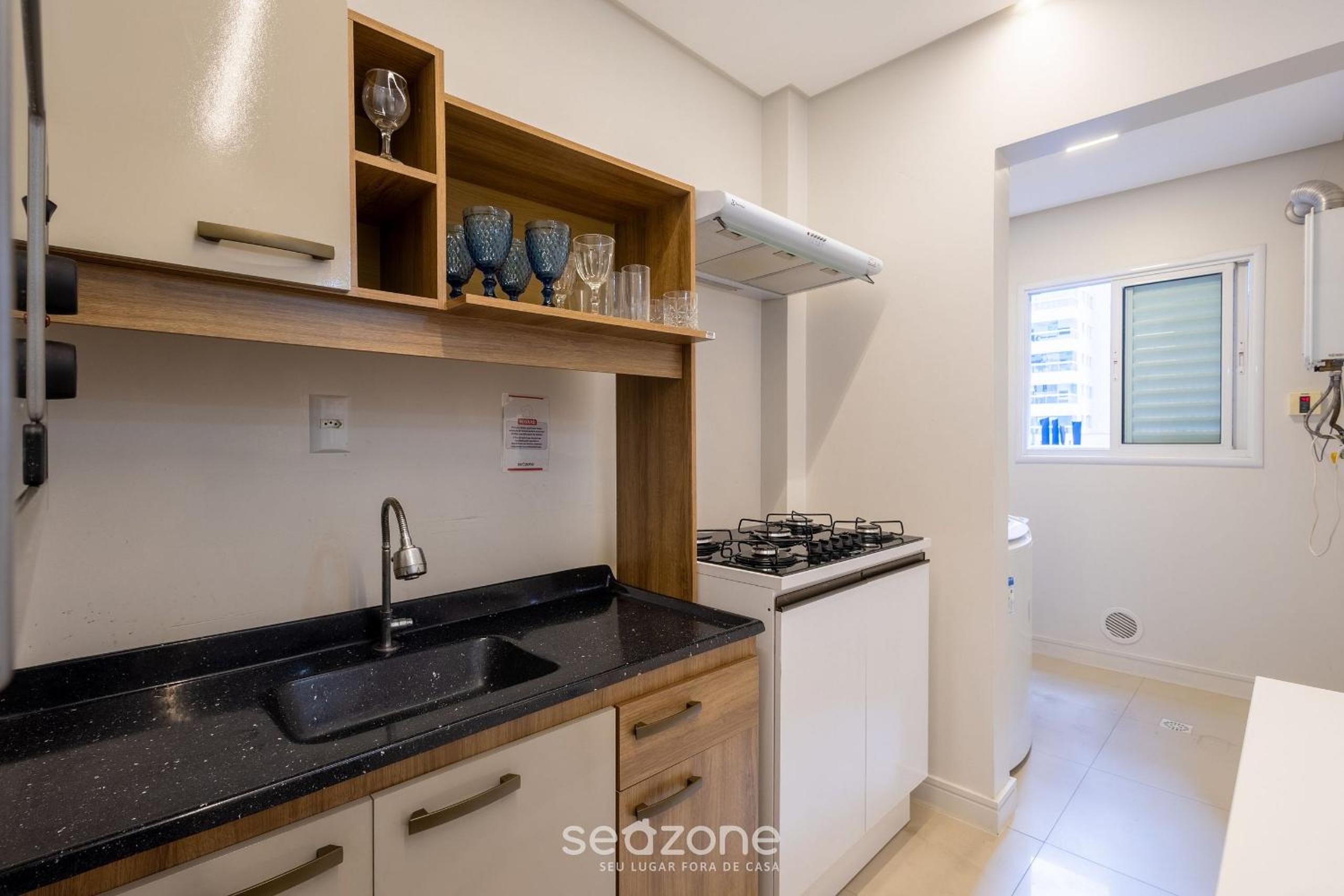 Modern and Exclusive Apartments in Meia Praia, 450m from the Beach - EST