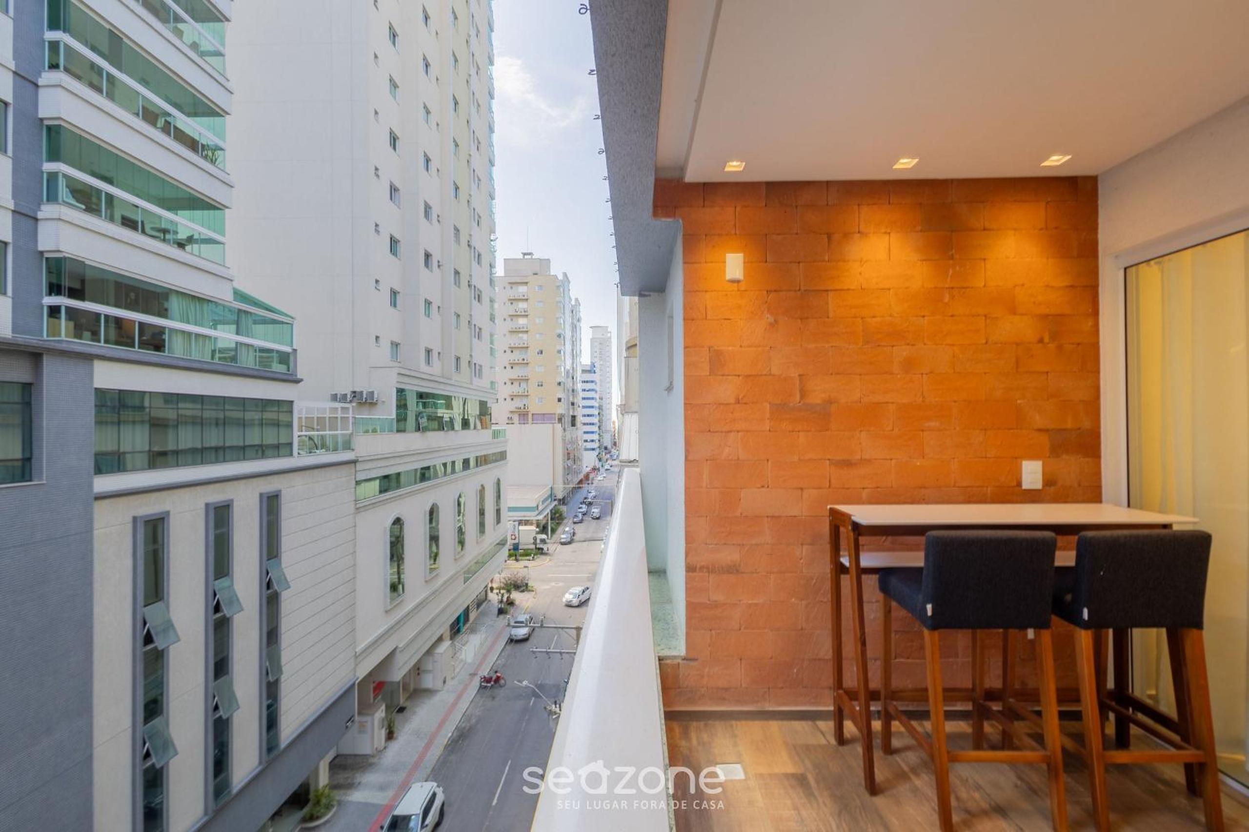 Modern and Exclusive Apartments in Meia Praia, 450m from the Beach - EST