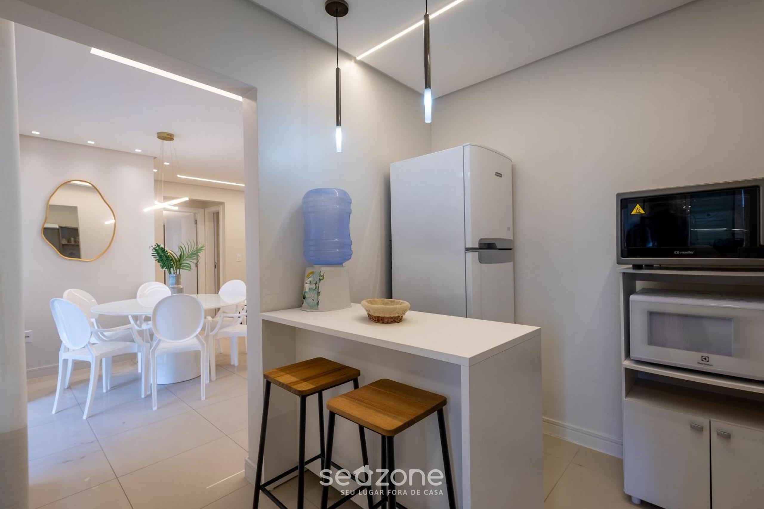 Modern and Exclusive Apartments in Meia Praia, 450m from the Beach - EST
