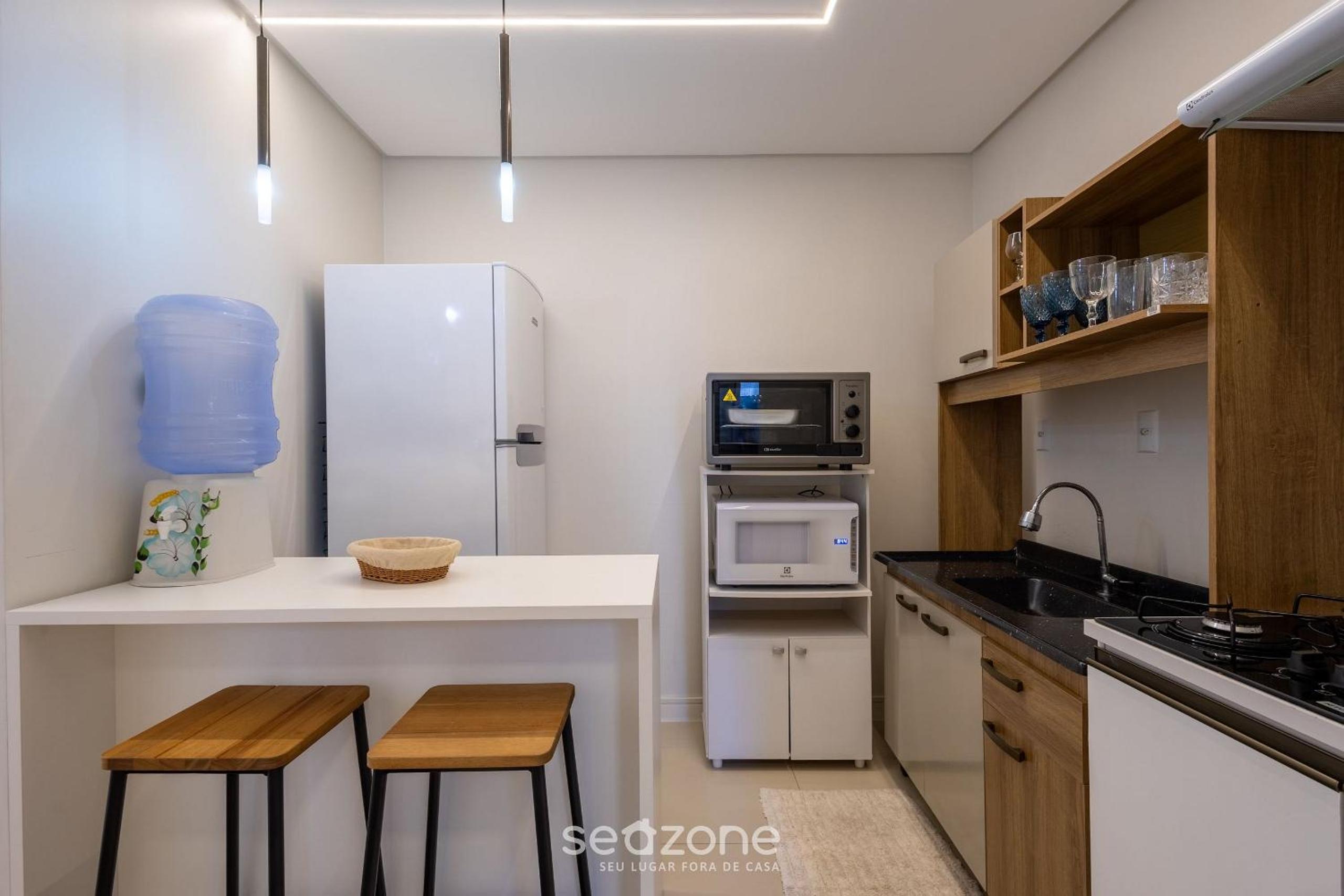 Modern and Exclusive Apartments in Meia Praia, 450m from the Beach - EST