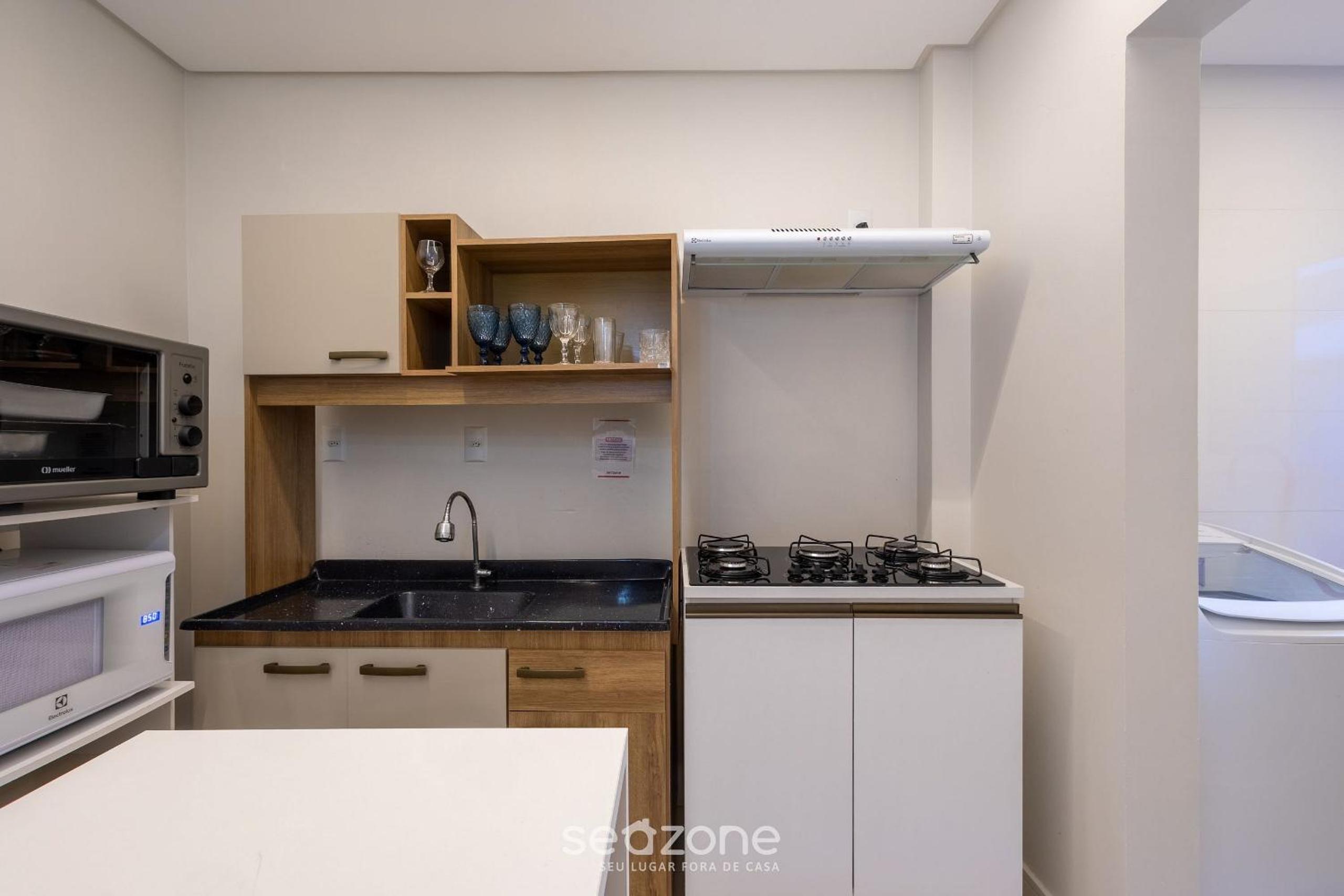 Modern and Exclusive Apartments in Meia Praia, 450m from the Beach - EST