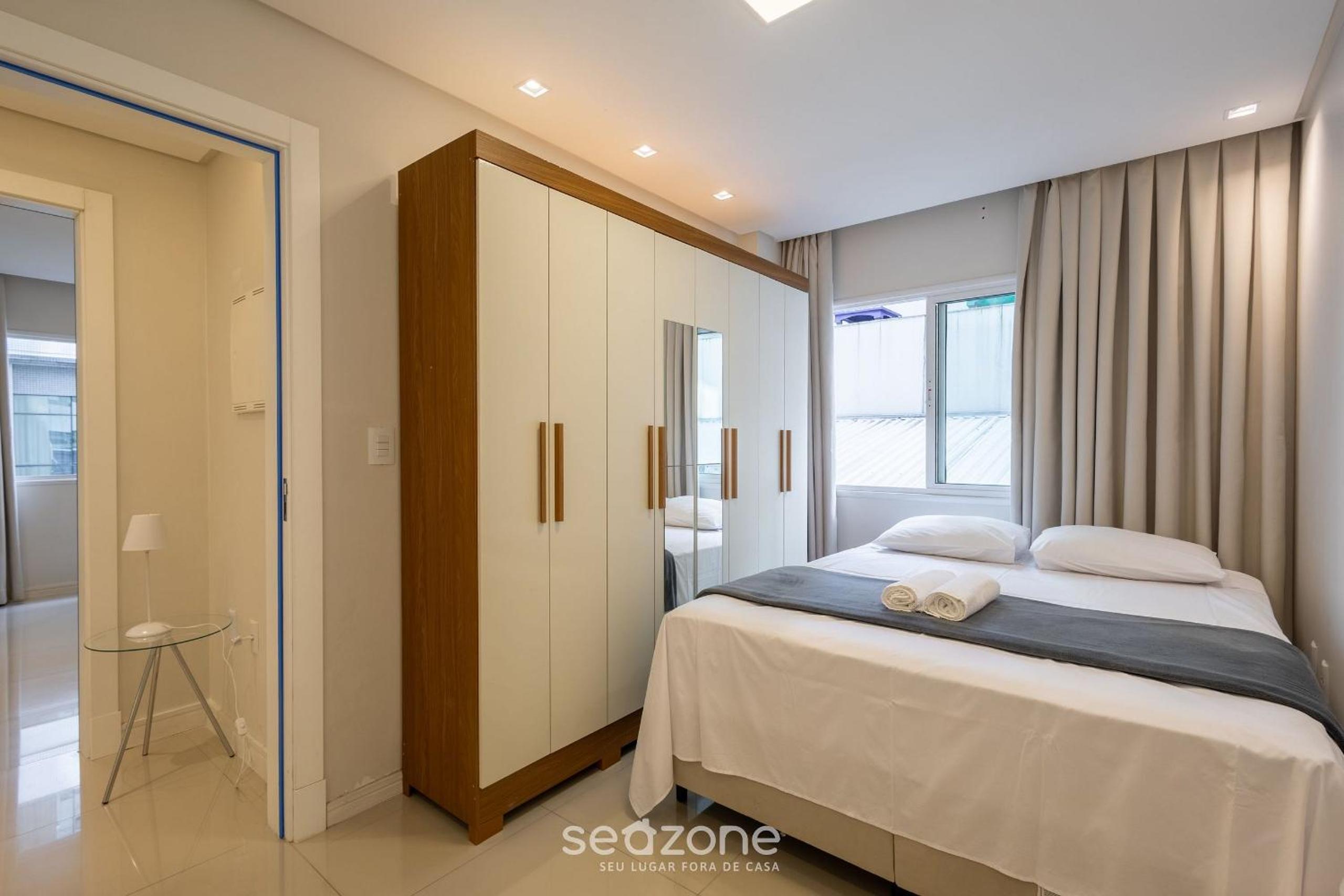 Modern and Exclusive Apartments in Meia Praia, 450m from the Beach - EST