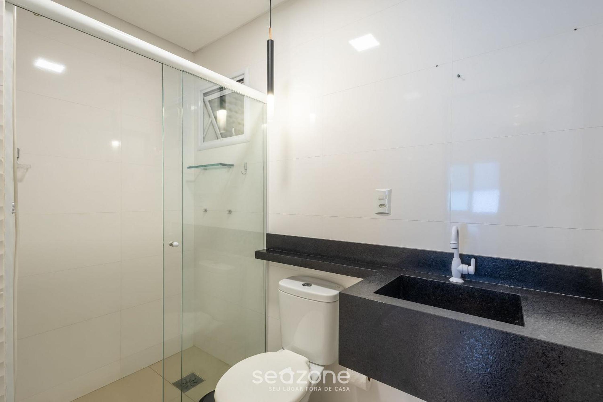Modern and Exclusive Apartments in Meia Praia, 450m from the Beach - EST