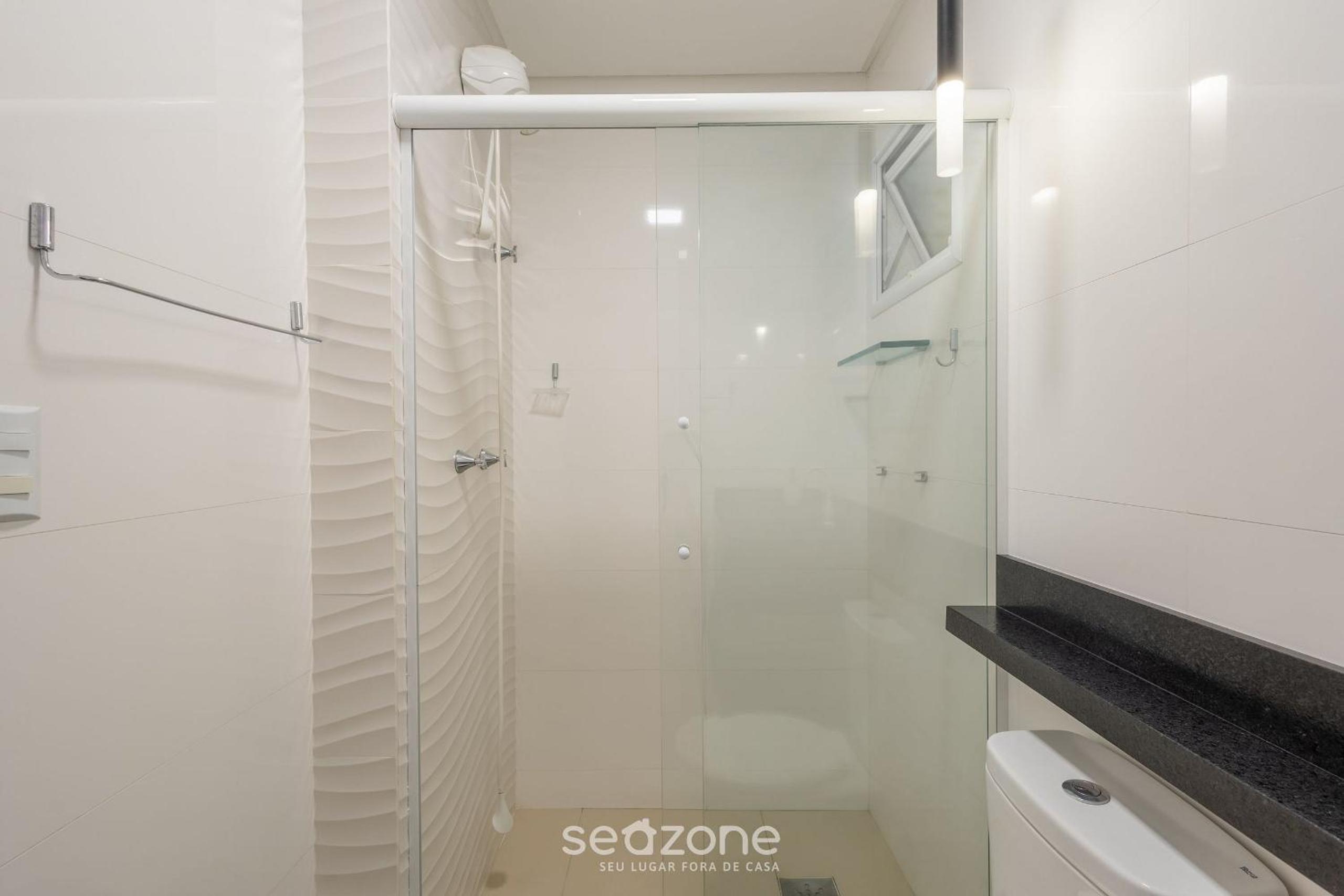 Modern and Exclusive Apartments in Meia Praia, 450m from the Beach - EST